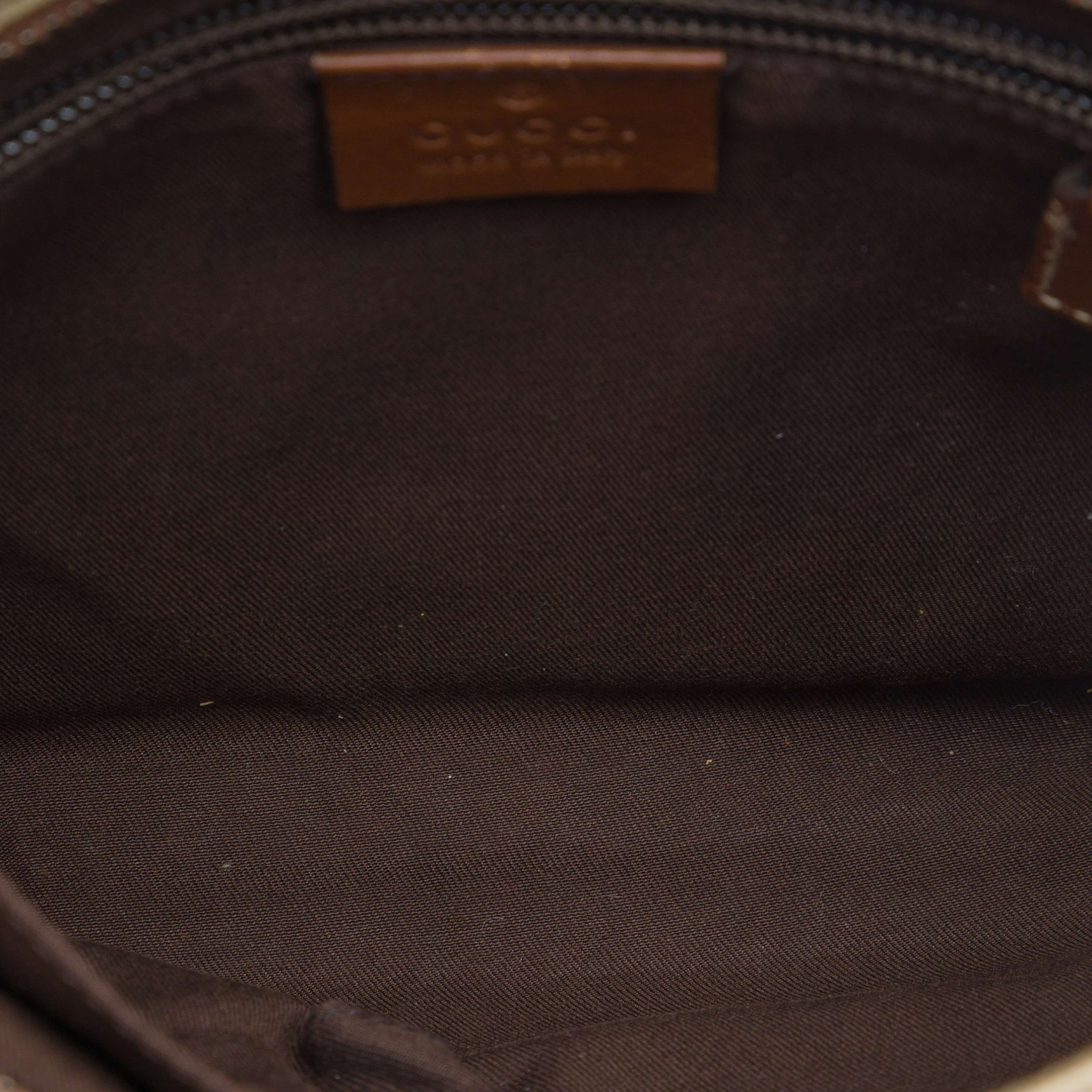 Gucci Gg Supreme Web Crossbody, från Luxclusif, i färgen vit. Klicka för att öppna bilden i stort format