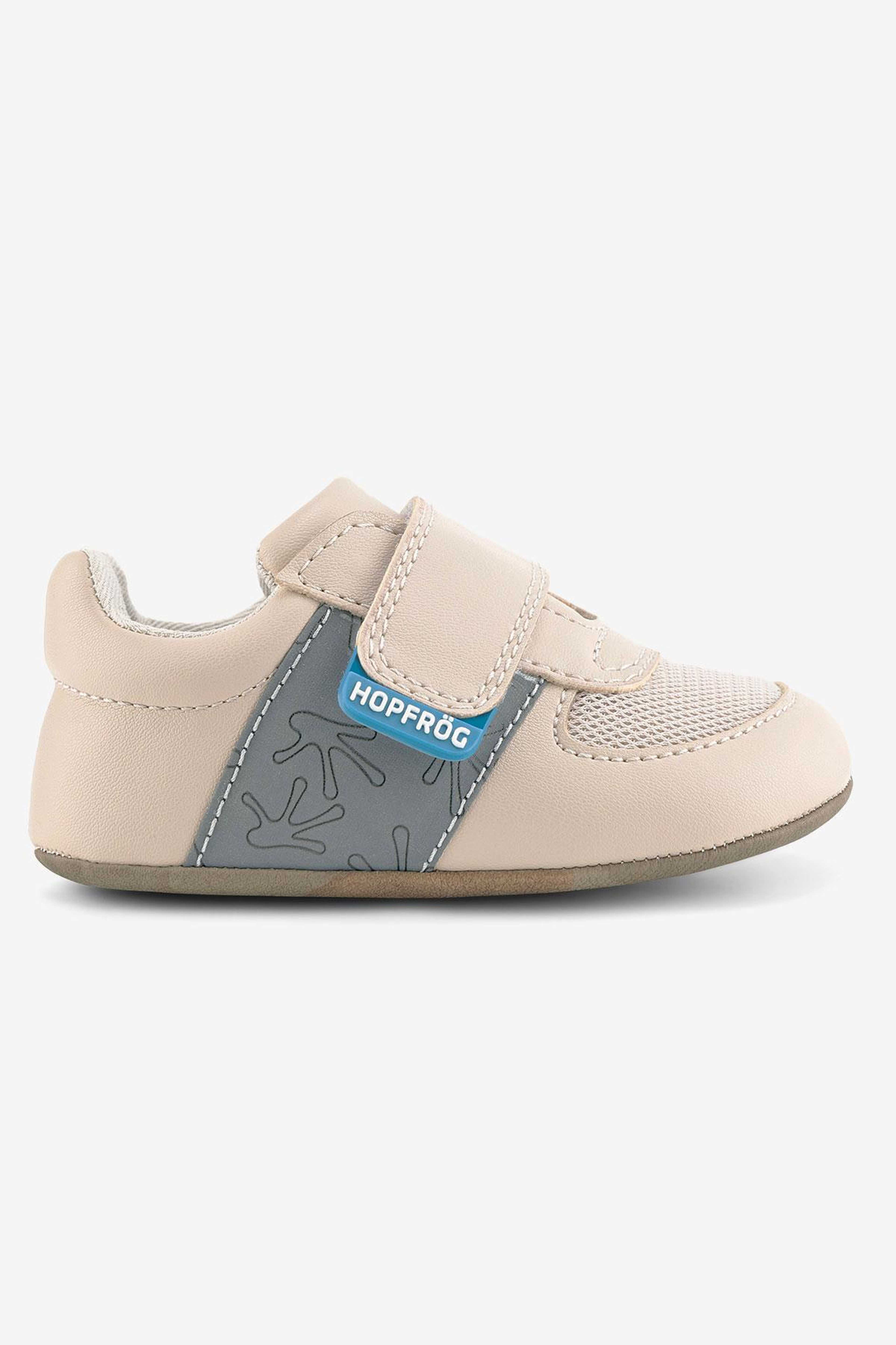 Hopfrög First Prime Barefoot, från Minimoca, i färgen cool beige. Klicka för att öppna bilden i stort format