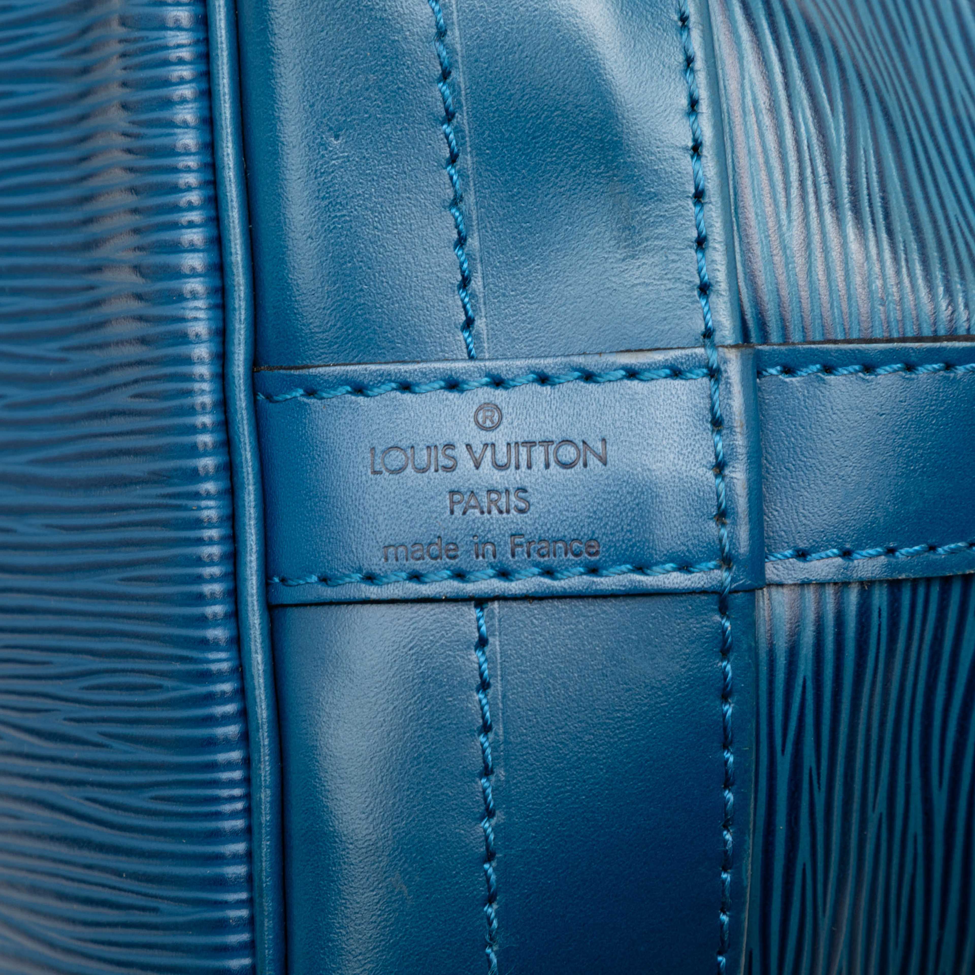 Louis Vuitton Epi Noe Gm, från Luxclusif, i färgen blue. Klicka för att öppna bilden i stort format