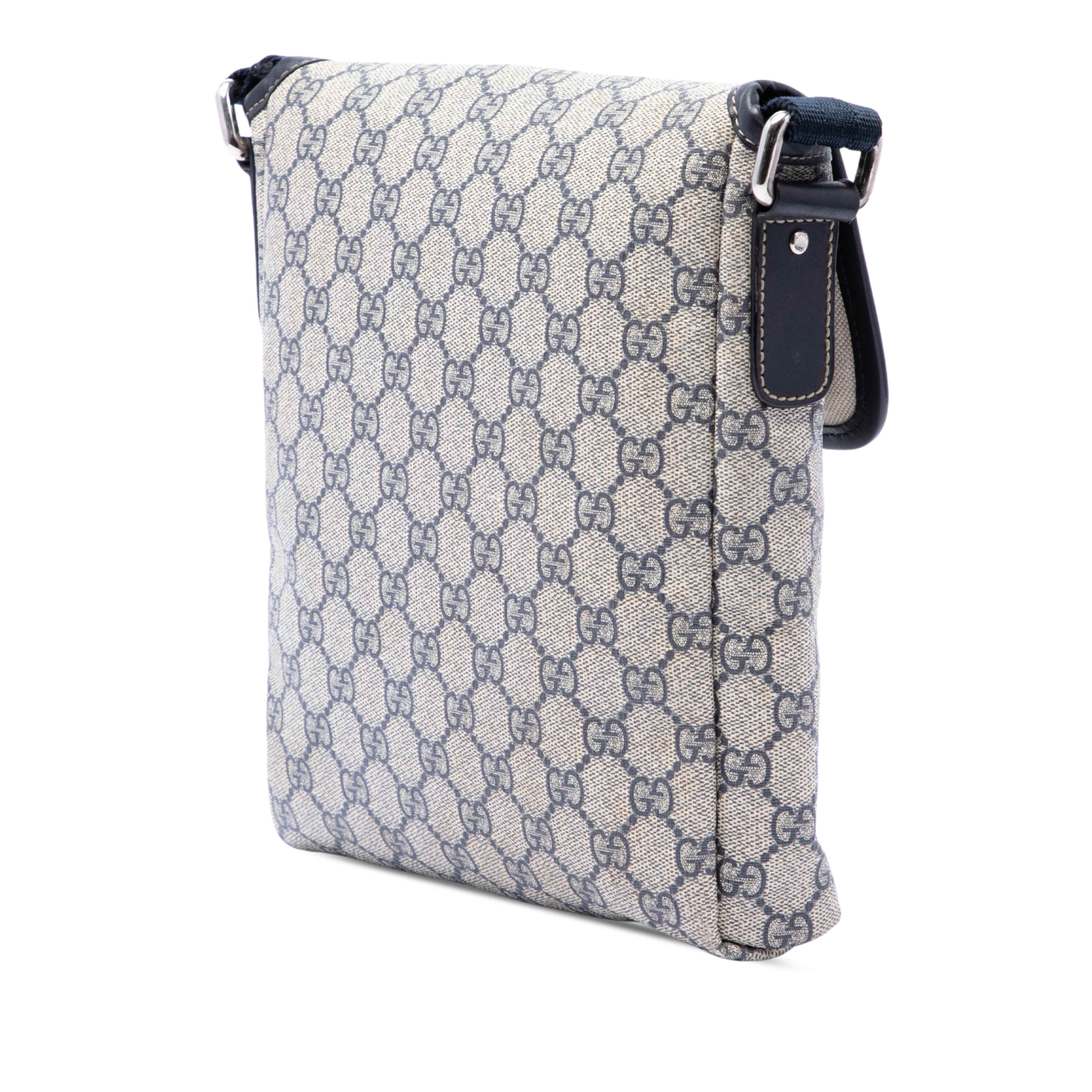 Gucci Gg Supreme Crossbody, från Luxclusif, i färgen beige. Klicka för att öppna bilden i stort format