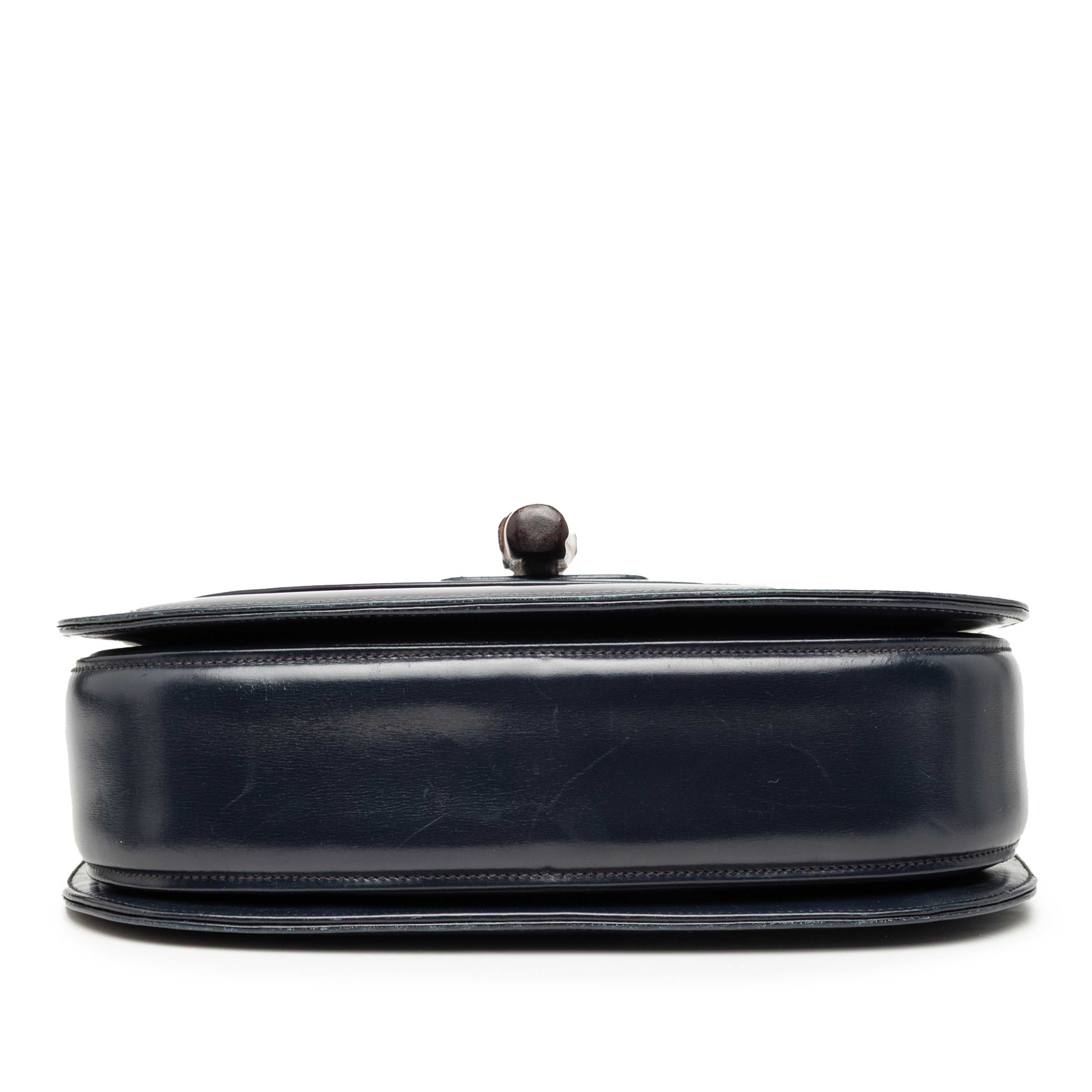 Gucci Calfskin Bamboo Night, från Luxclusif, i färgen navy. Klicka för att öppna bilden i stort format
