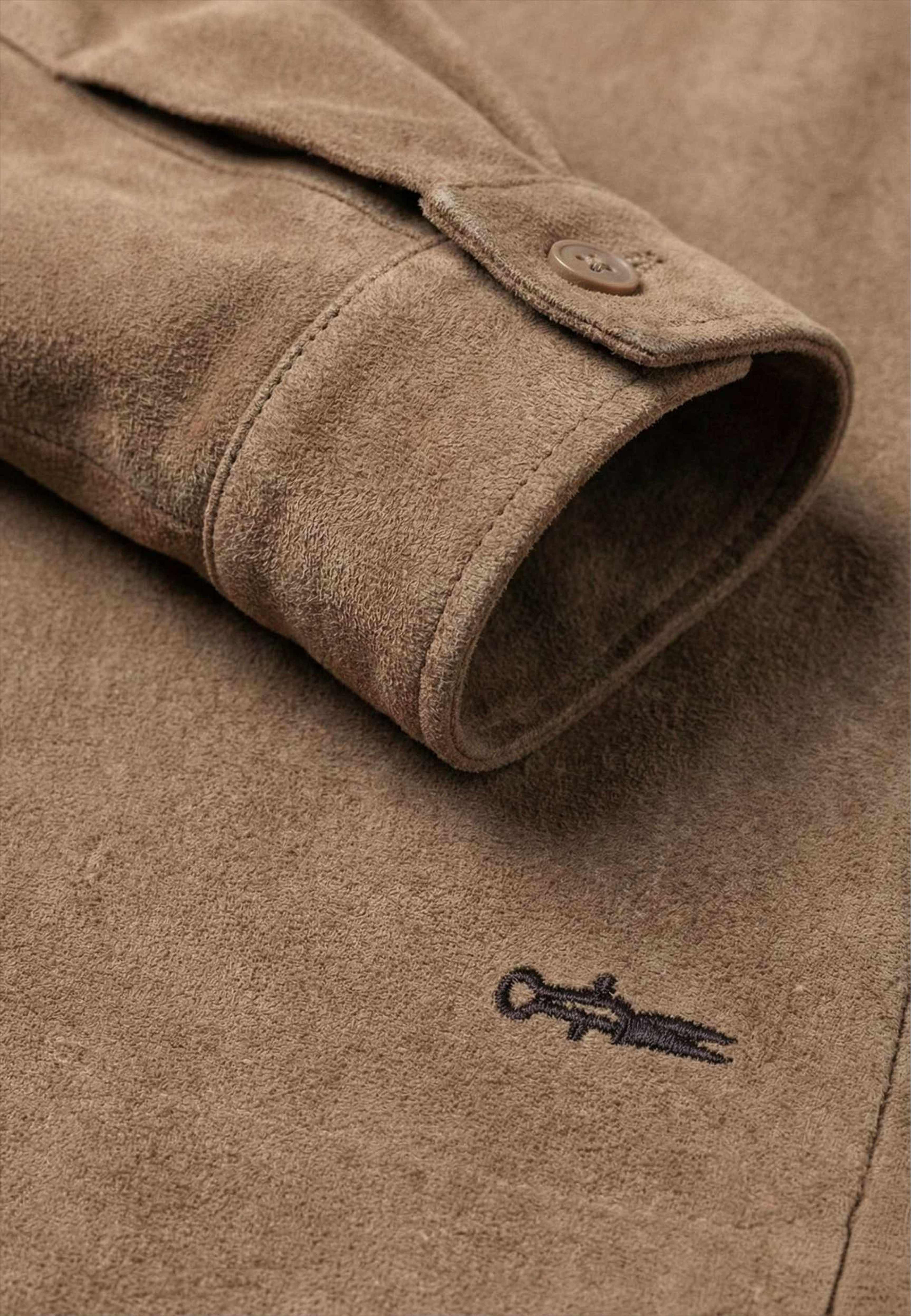 Nash Vegan Suede Jacket, från Ciszere, i färgen brown. Klicka för att öppna bilden i stort format