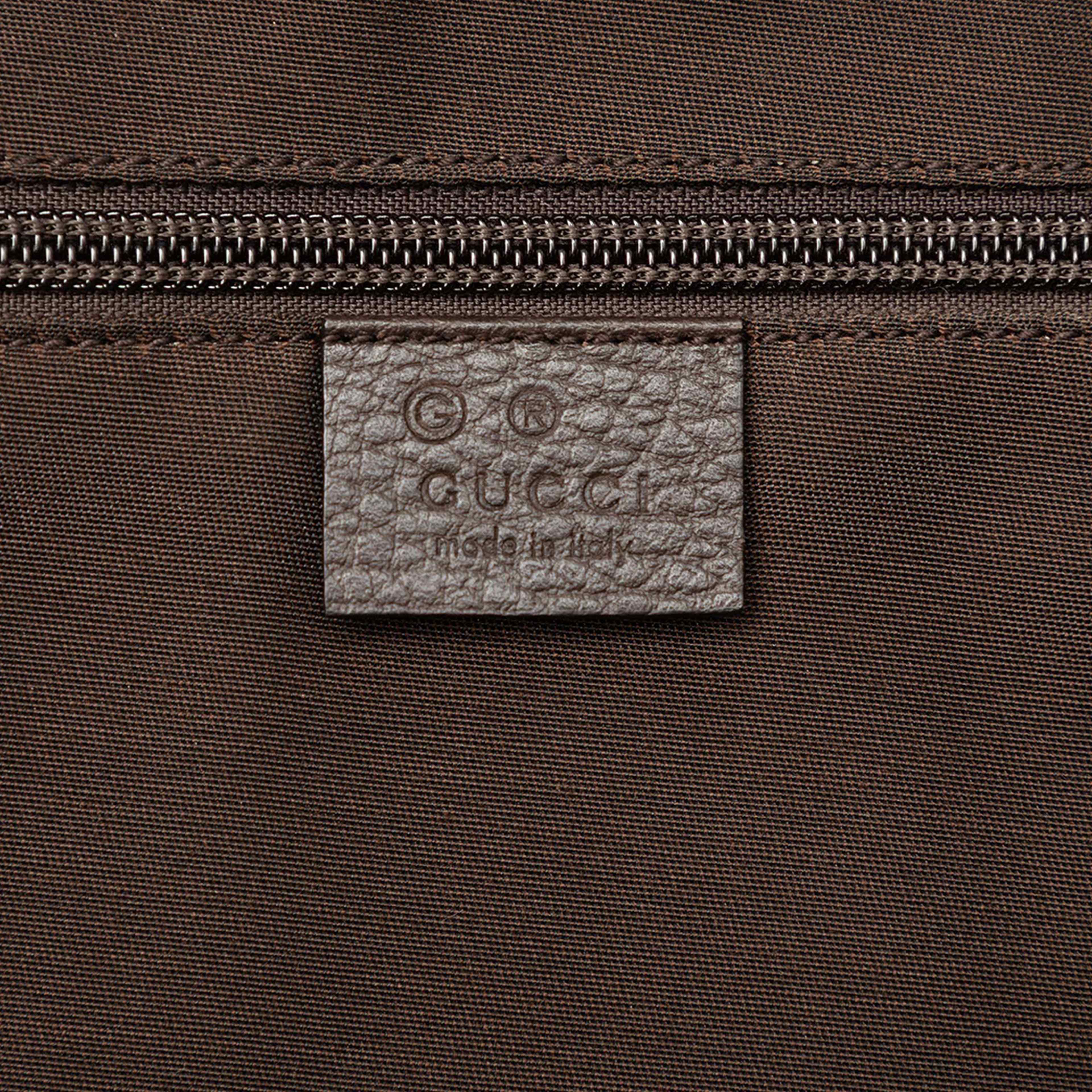 Gucci Gg Canvas Backpack, från Luxclusif, i färgen beige. Klicka för att öppna bilden i stort format