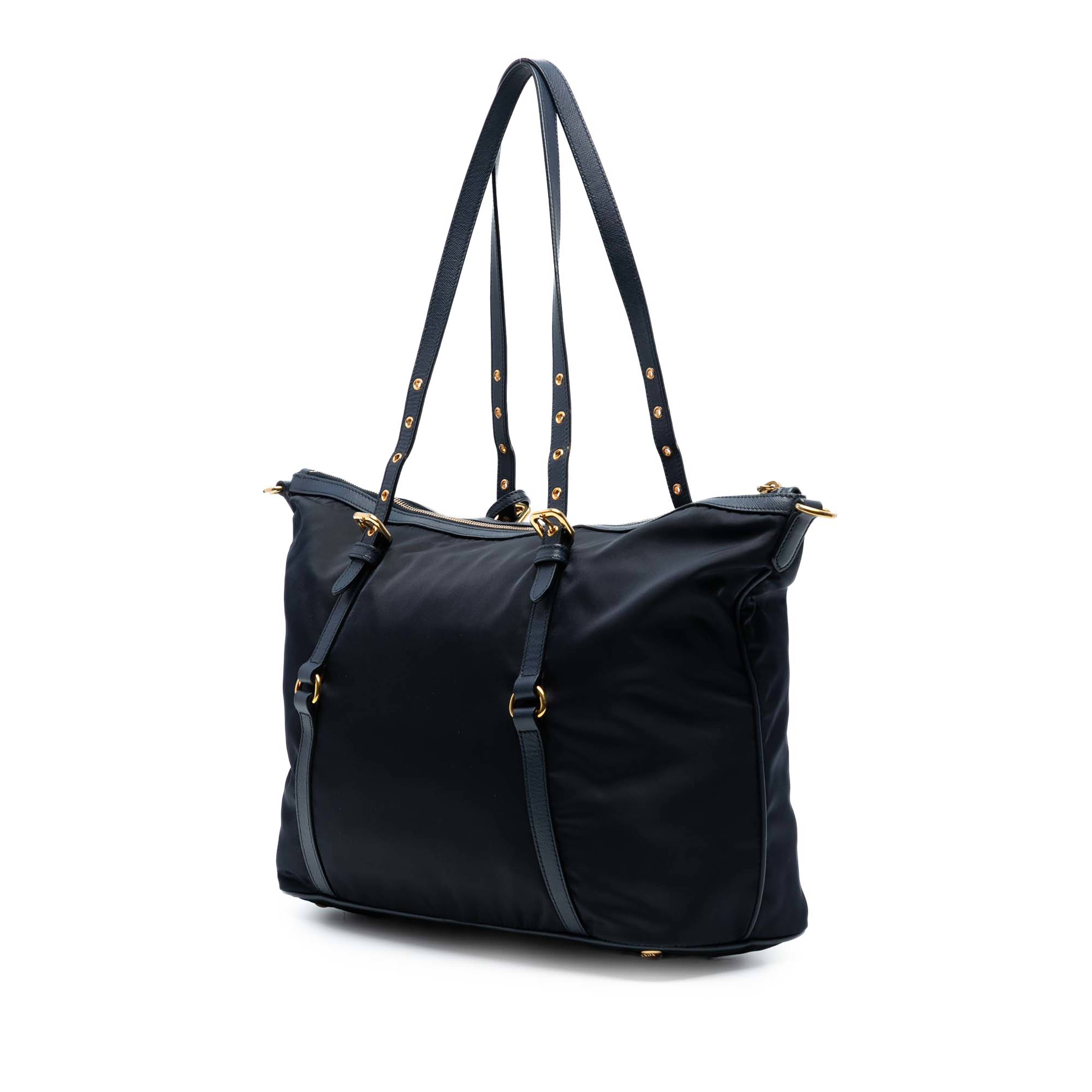 Prada Saffiano Trimmed Tessuto Zip Top Convertible Tote, från Luxclusif, i färgen navy. Klicka för att öppna bilden i stort format