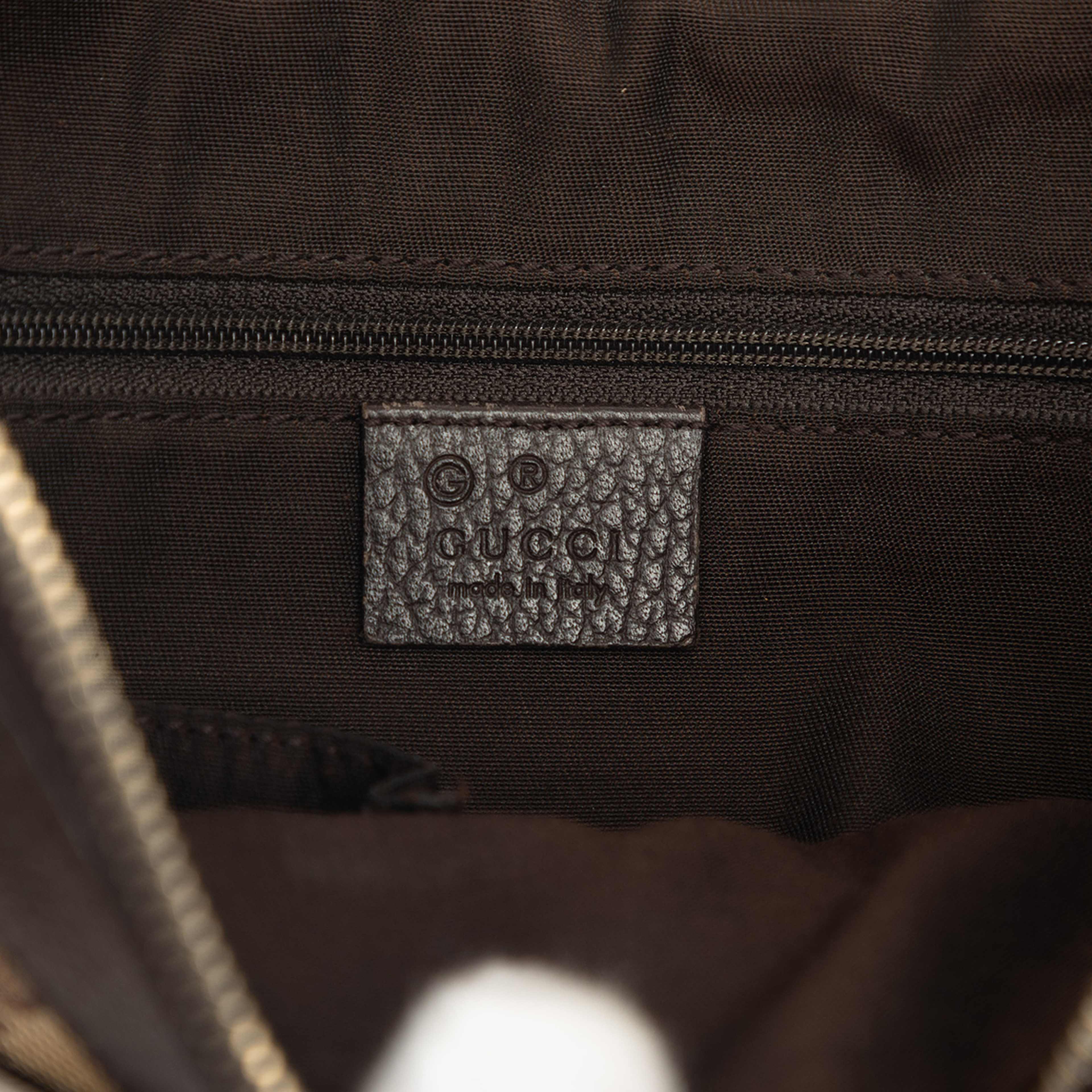 Gucci Gg Crystal Abbey D Ring Crossbody, från Luxclusif, i färgen beige. Klicka för att öppna bilden i stort format