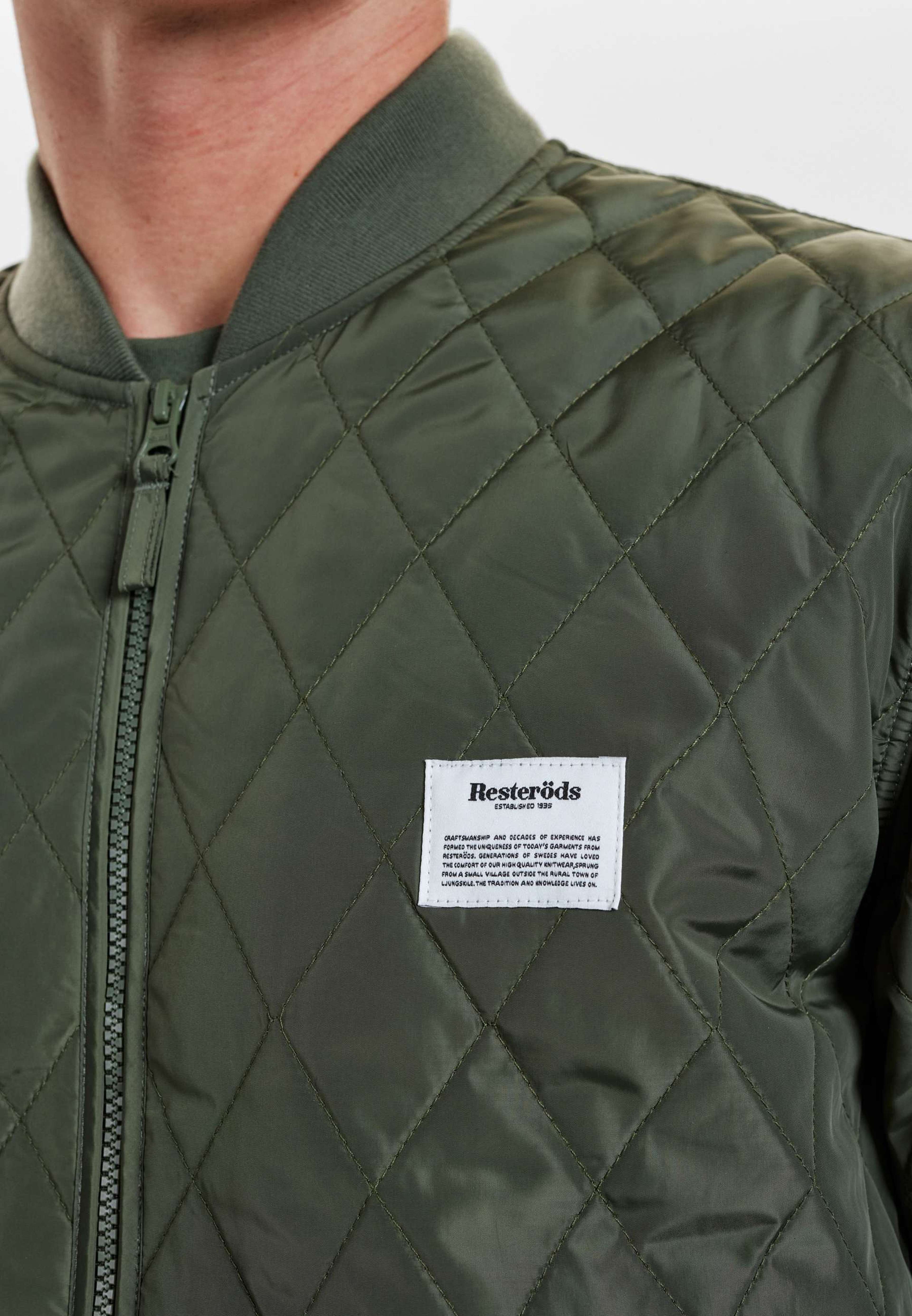 Quiltad Jacka | Återvunnen Polyester | Marinblå