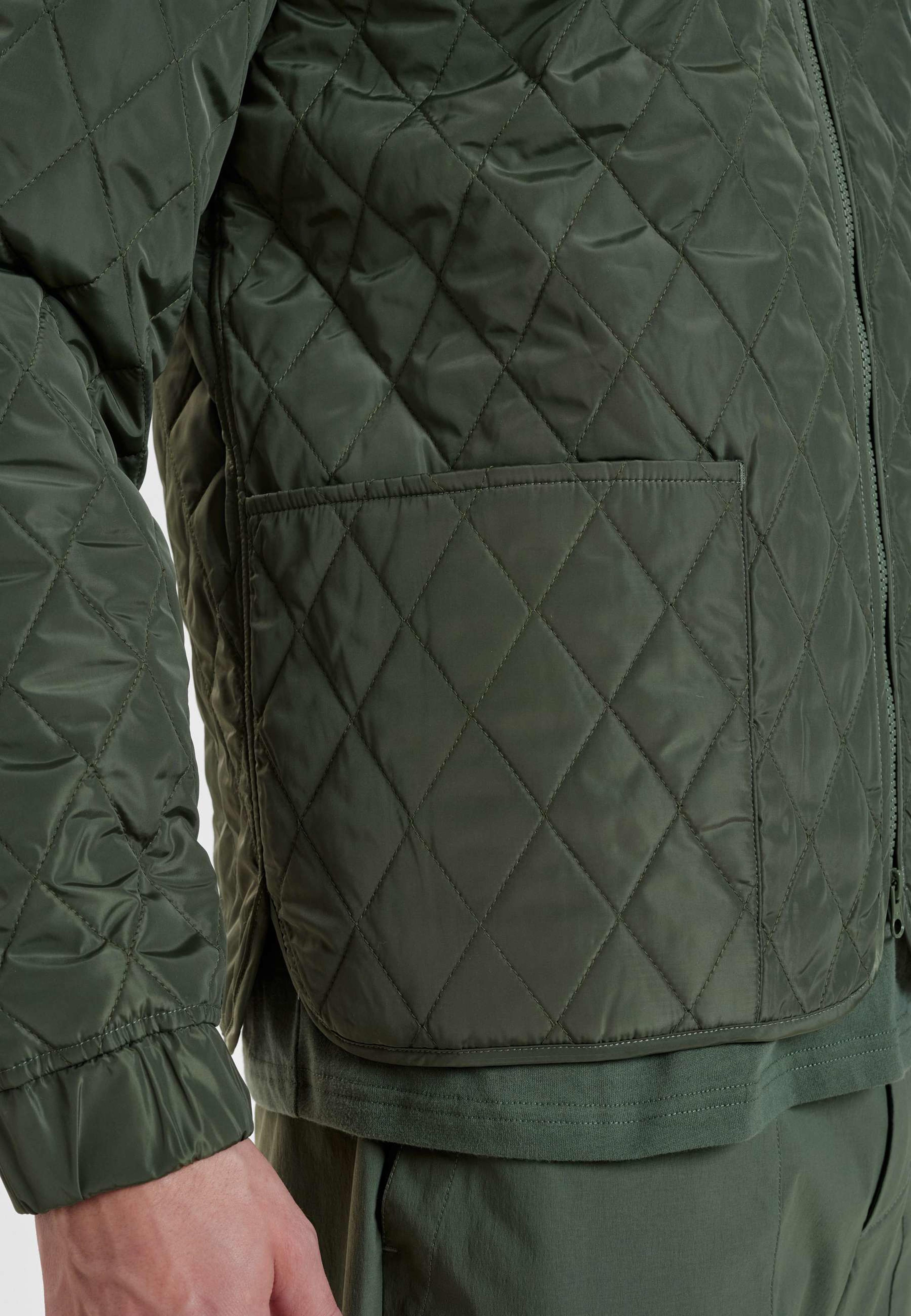 Quiltad Jacka | Återvunnen Polyester | Marinblå