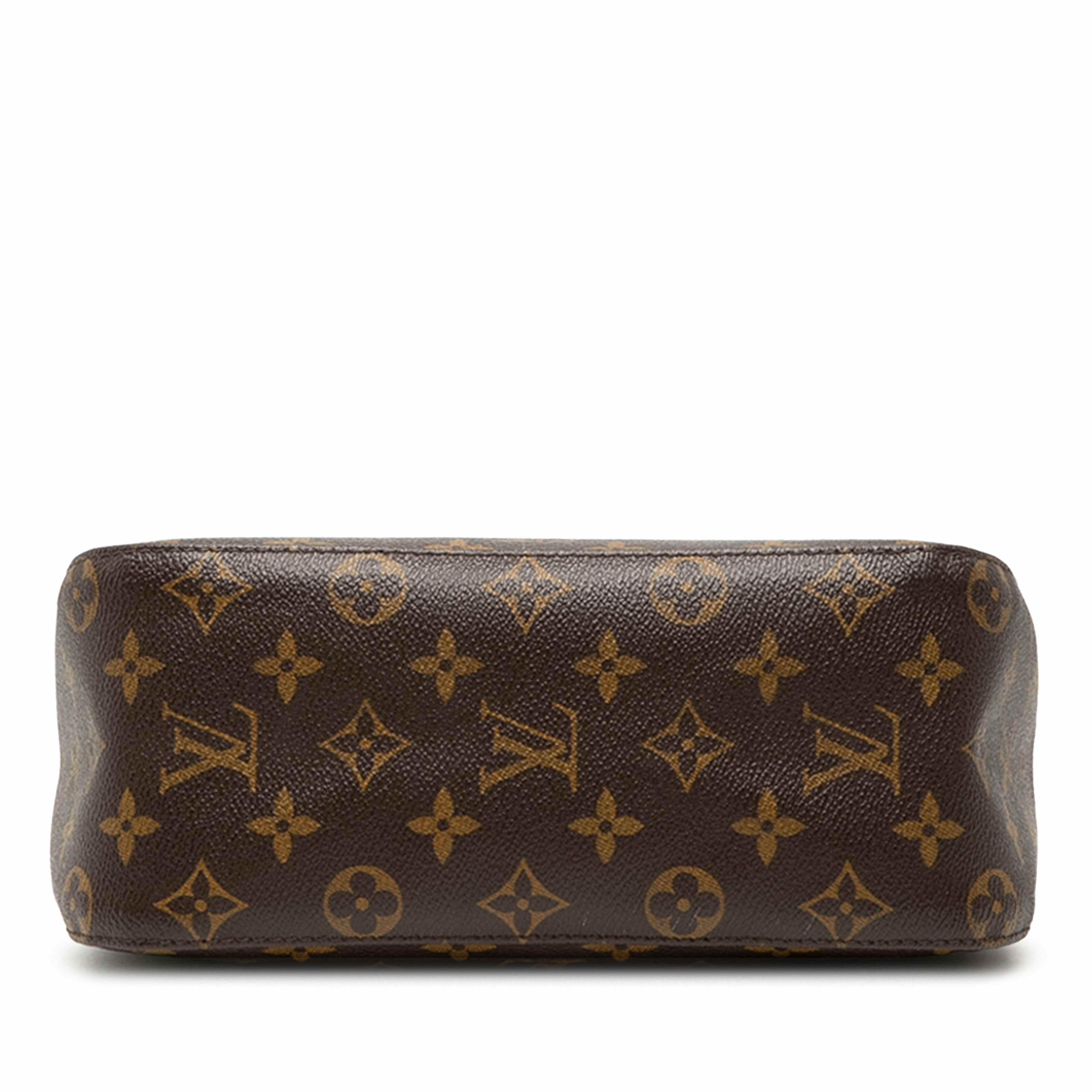 Louis Vuitton Monogram Looping Mm, från Luxclusif, i färgen brun. Klicka för att öppna bilden i stort format