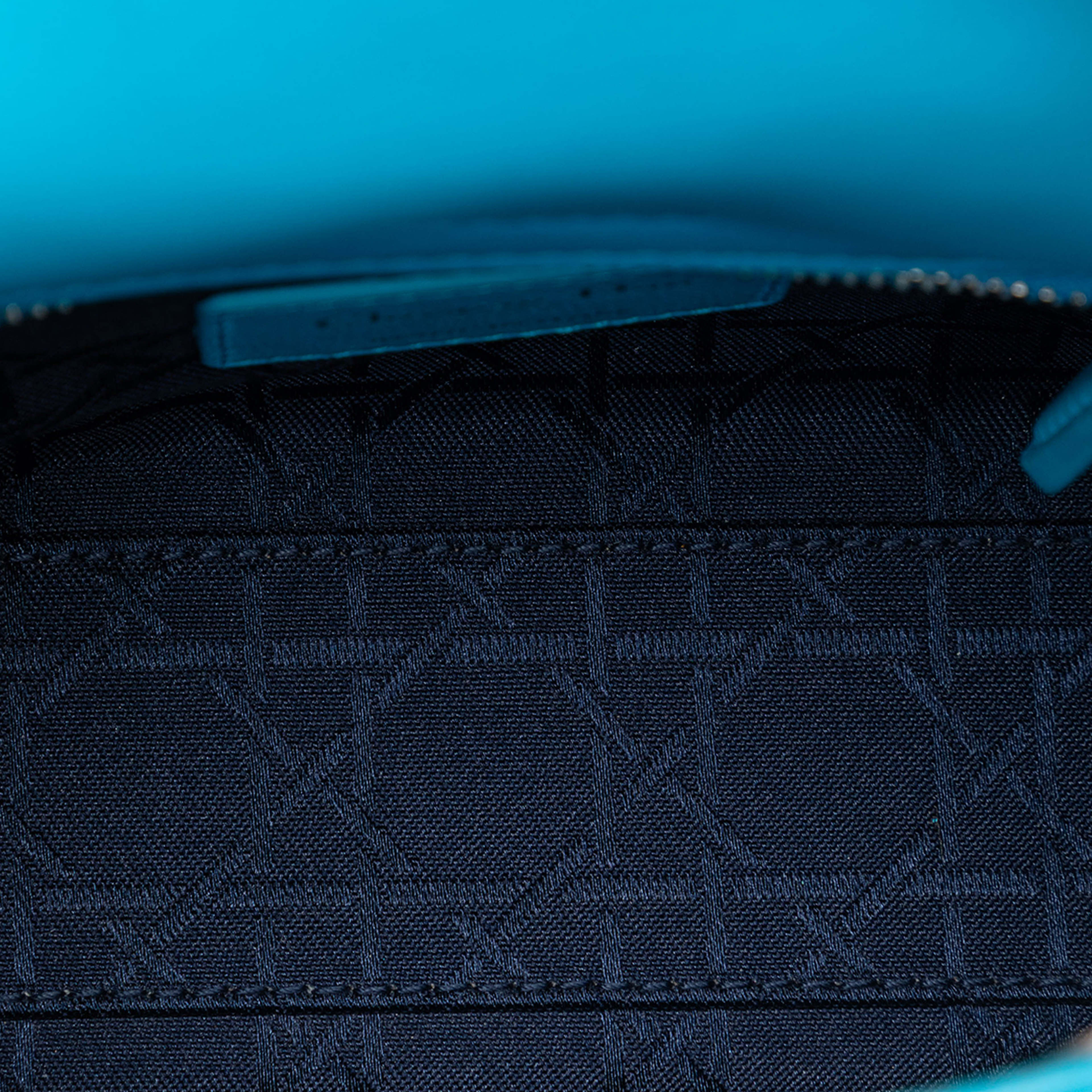 Dior Mini Lambskin Cannage Lady Dior, från Luxclusif, i färgen aqua. Klicka för att öppna bilden i stort format