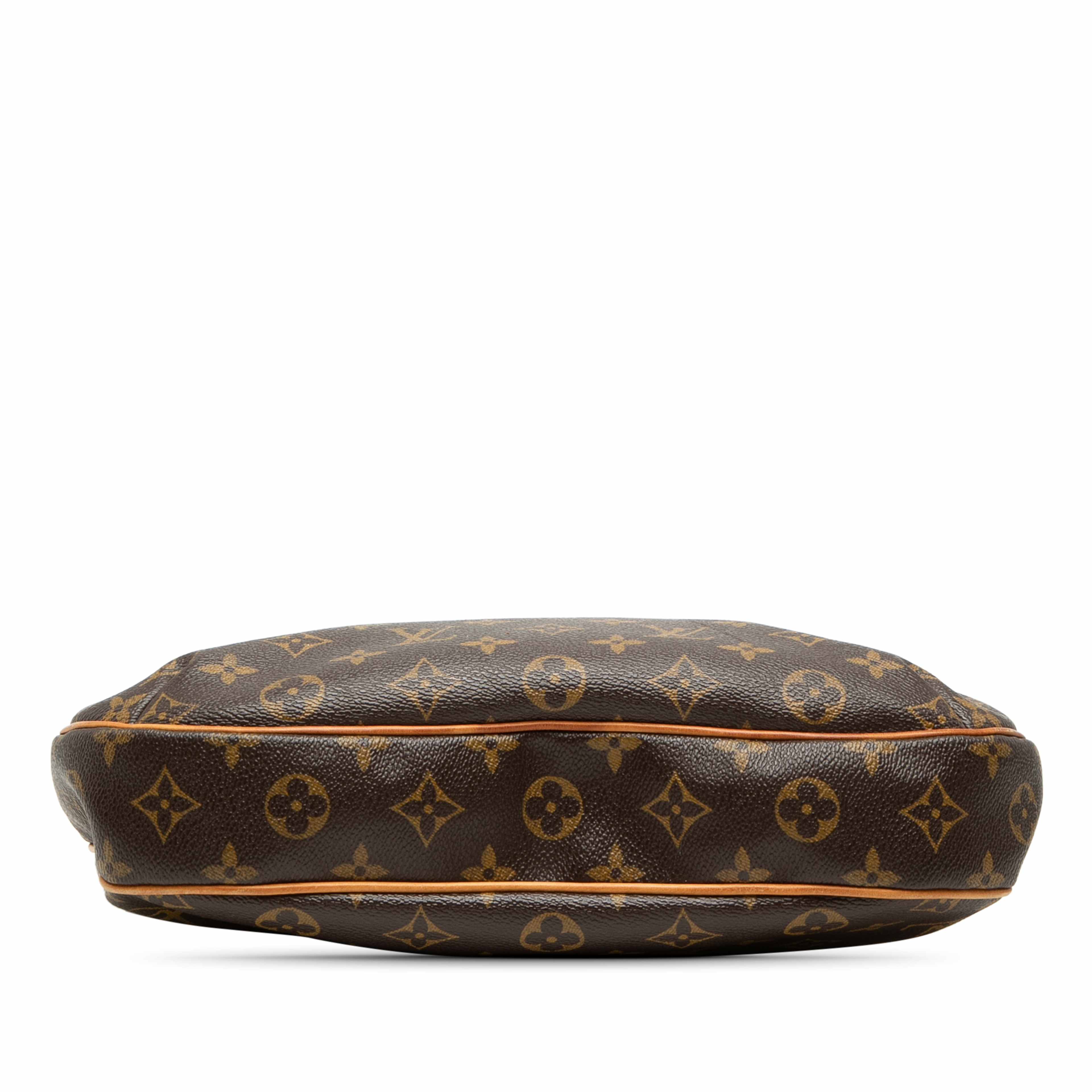 Louis Vuitton Monogram Odeon Mm, från Luxclusif, i färgen brown. Klicka för att öppna bilden i stort format