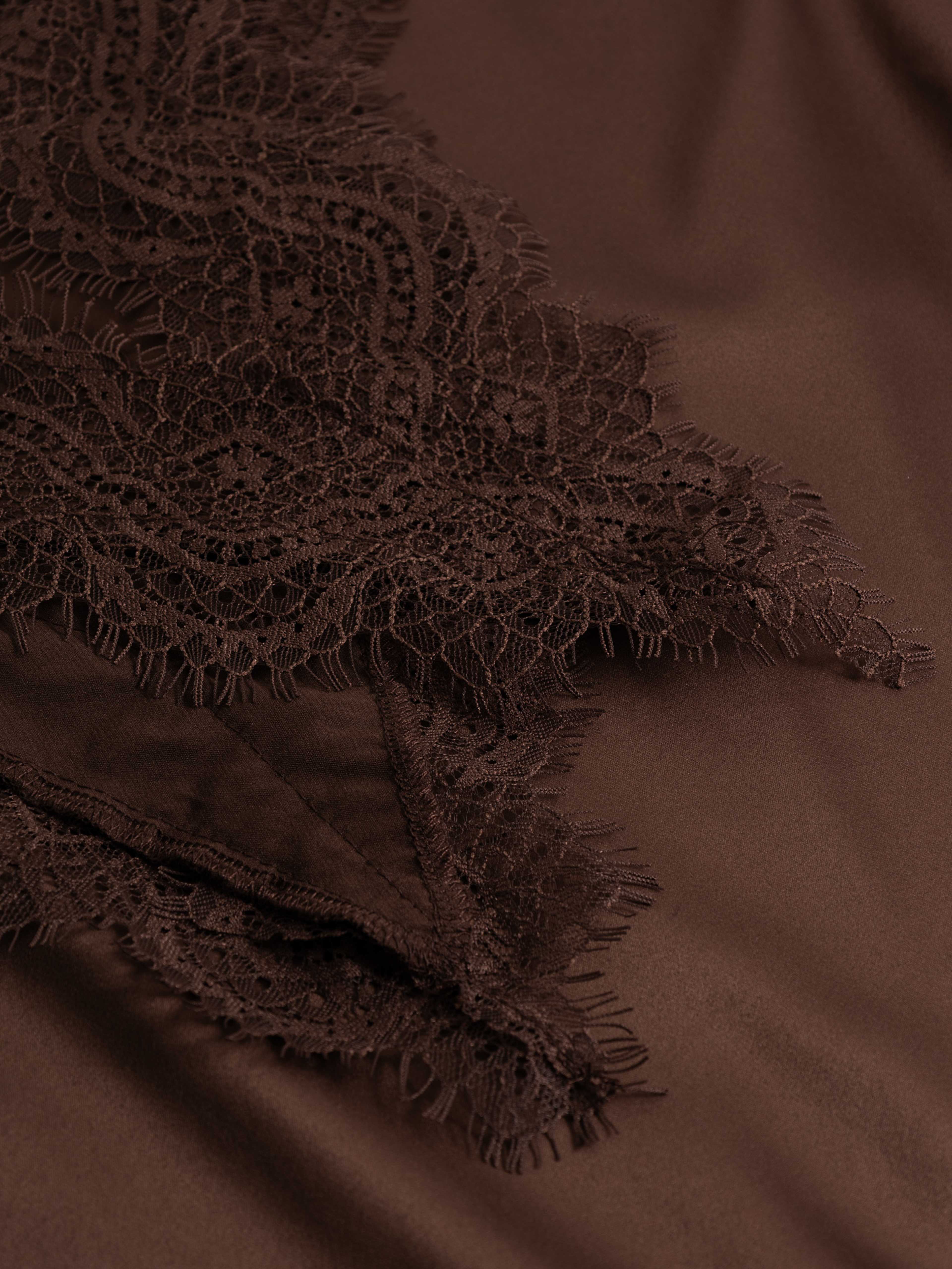 N-merlie Dress - Chocolate, från Noella, i färgen chocolate. Klicka för att öppna bilden i stort format