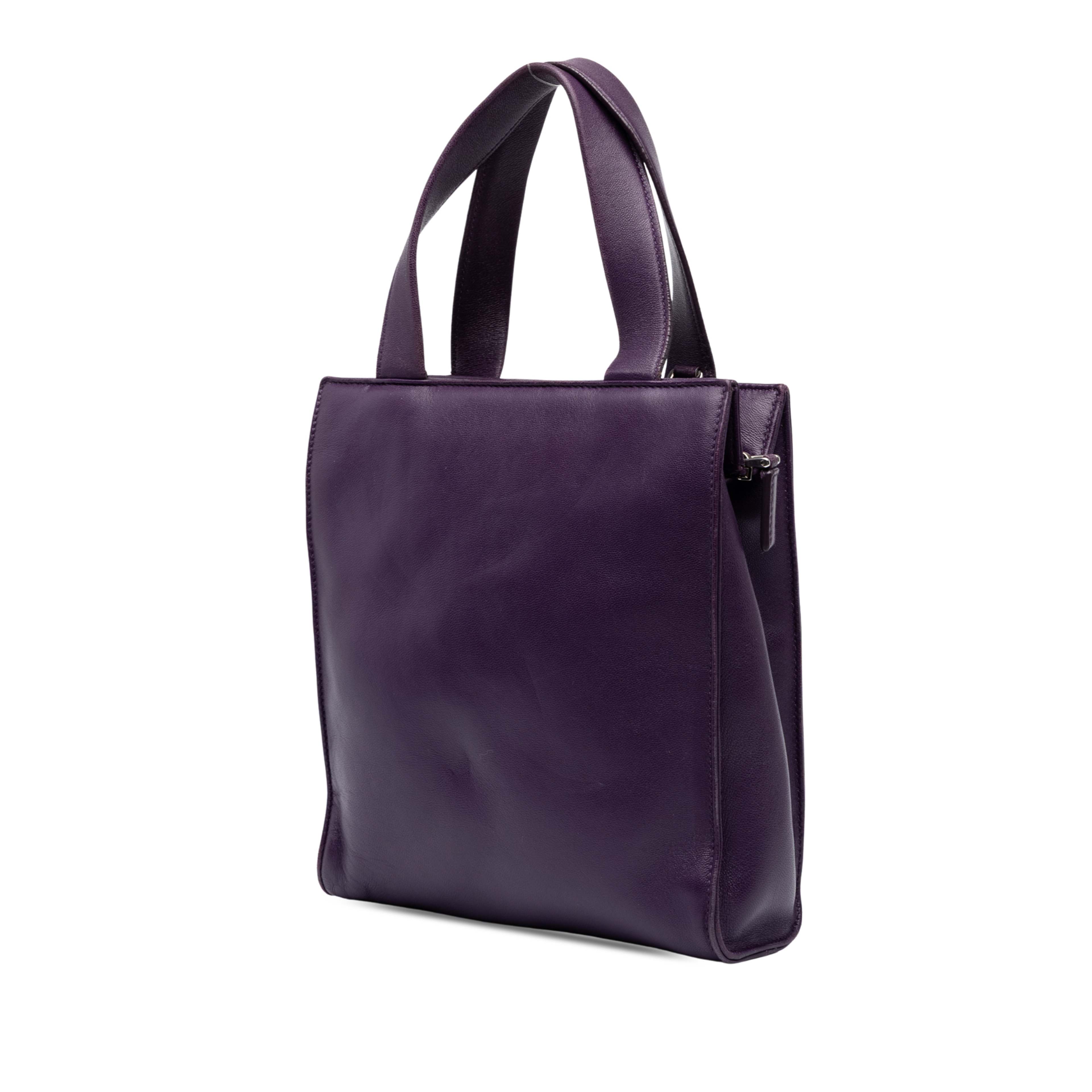 Prada Nappa Front Pocket Satchel, från Luxclusif, i färgen purpur. Klicka för att öppna bilden i stort format