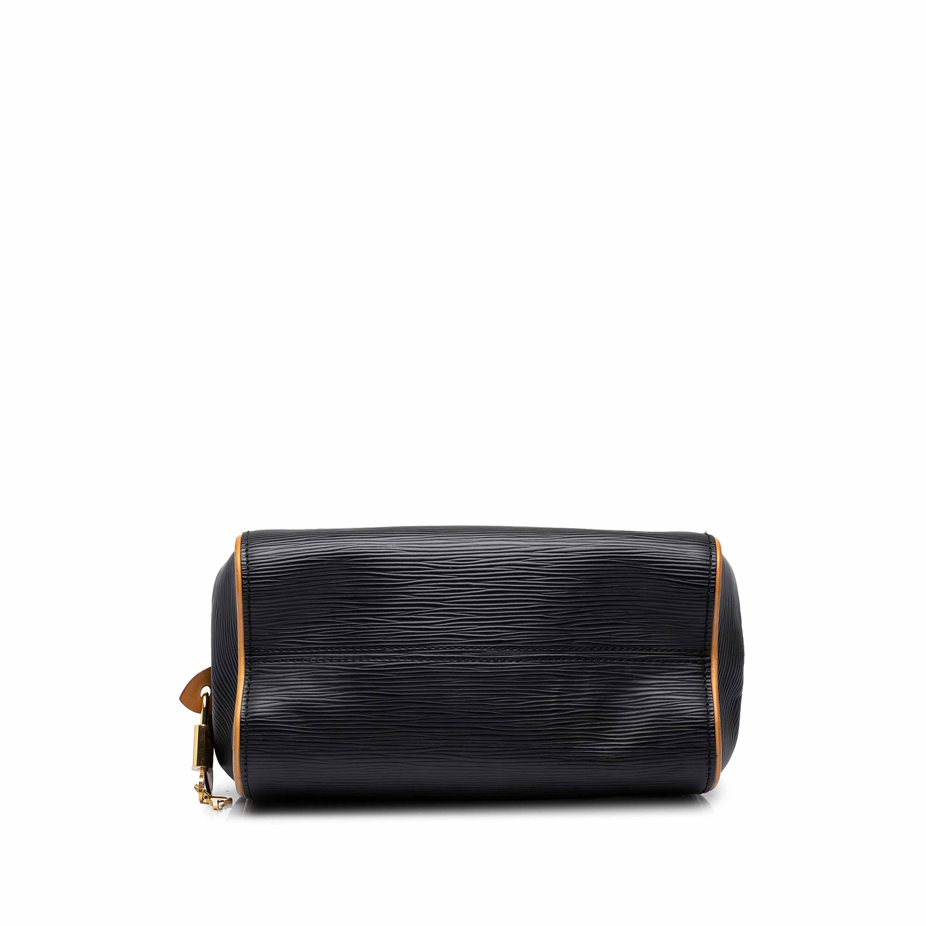 Louis Vuitton Epi Doc Bb, från Luxclusif, i färgen svart. Klicka för att öppna bilden i stort format