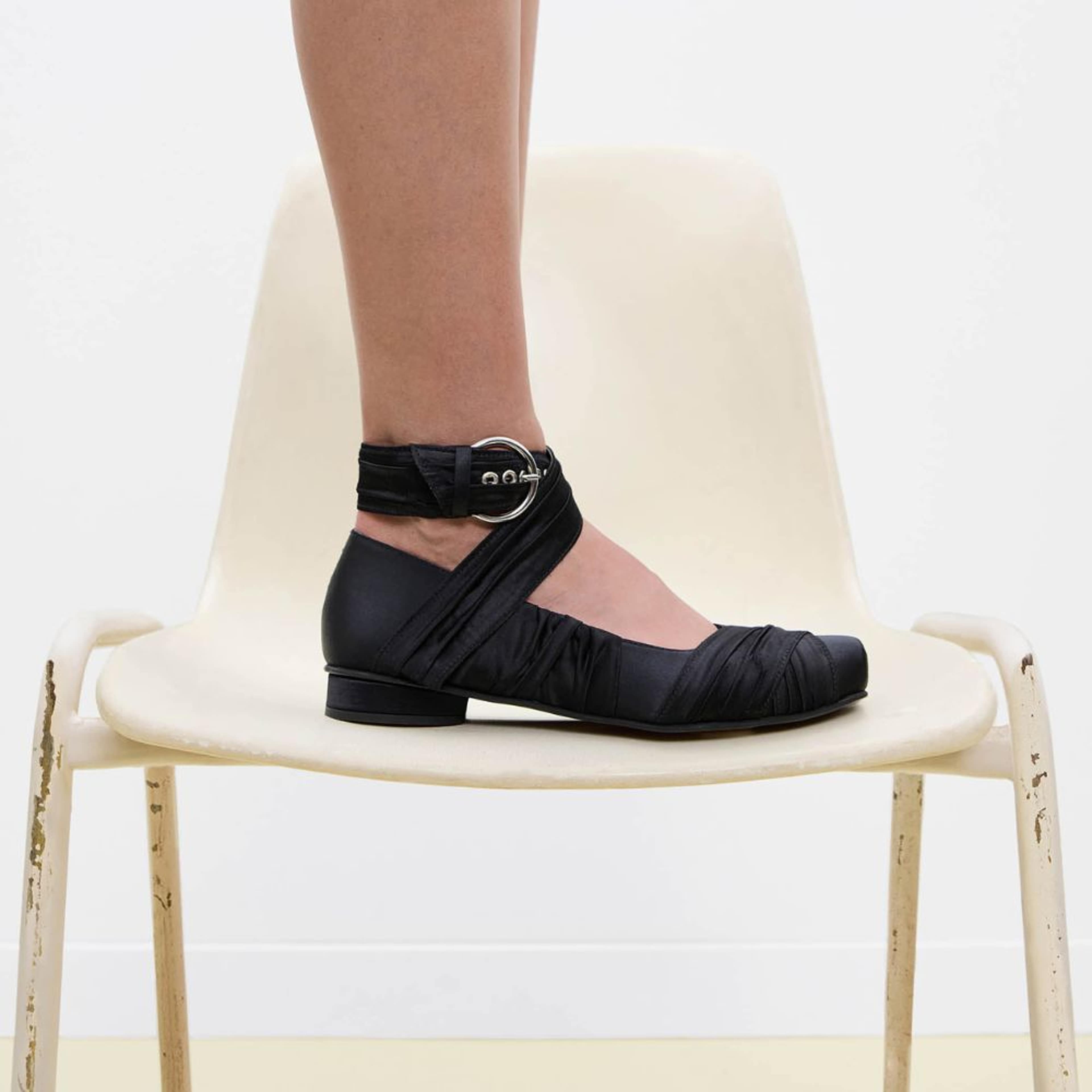 Volant Silky Black Ballet Flats