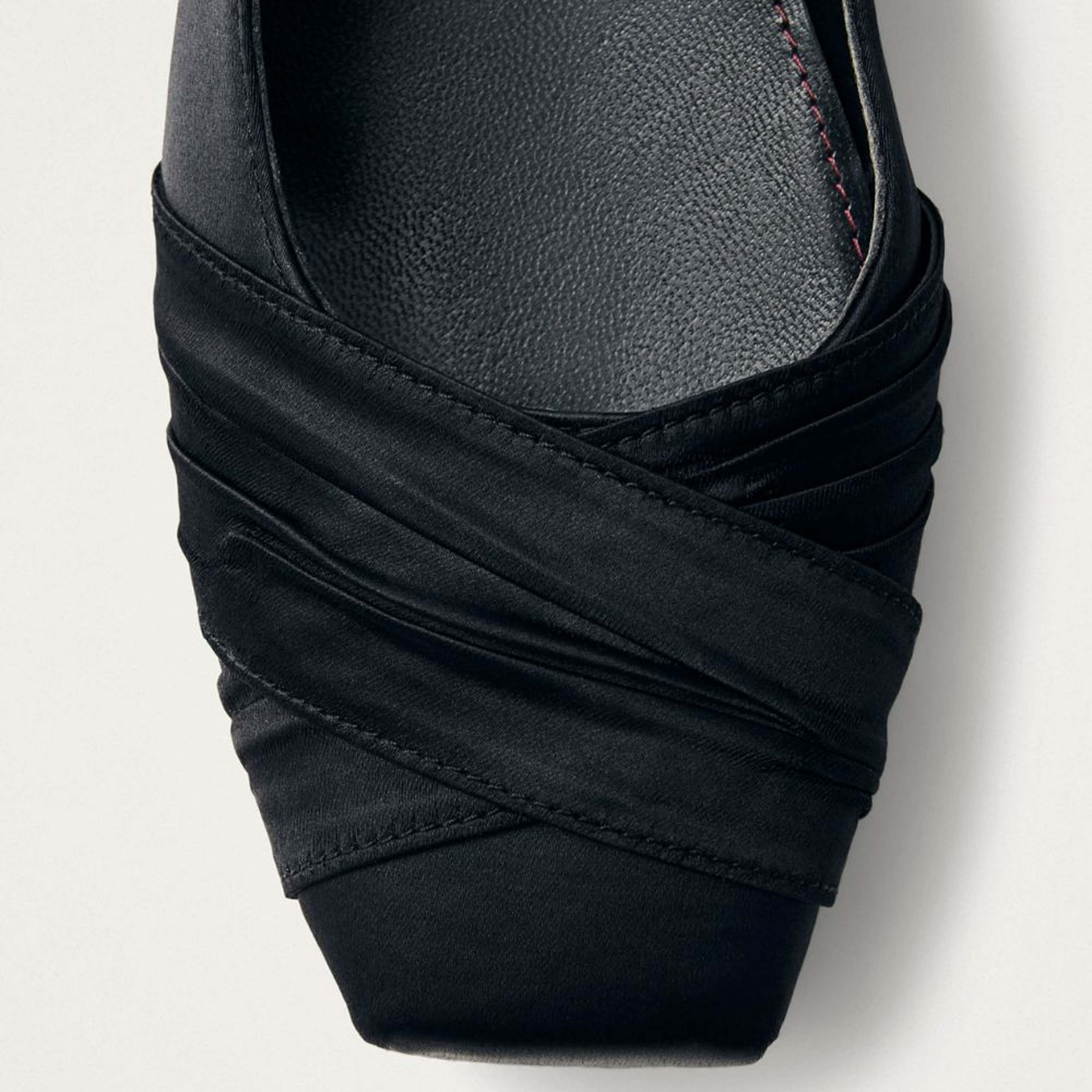 Volant Silky Black Ballet Flats