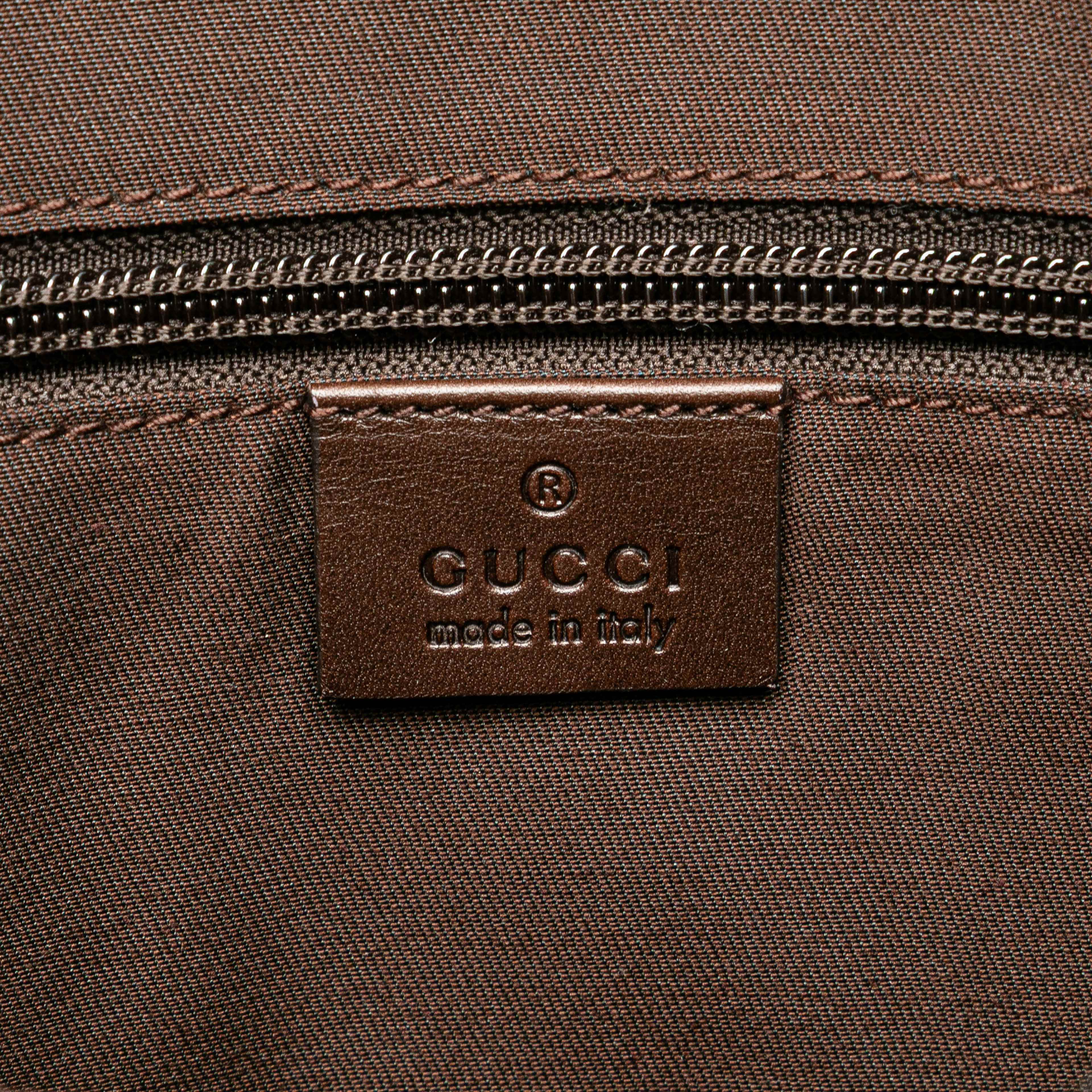 Gucci Gg Canvas Crossbody, från Luxclusif, i färgen beige. Klicka för att öppna bilden i stort format