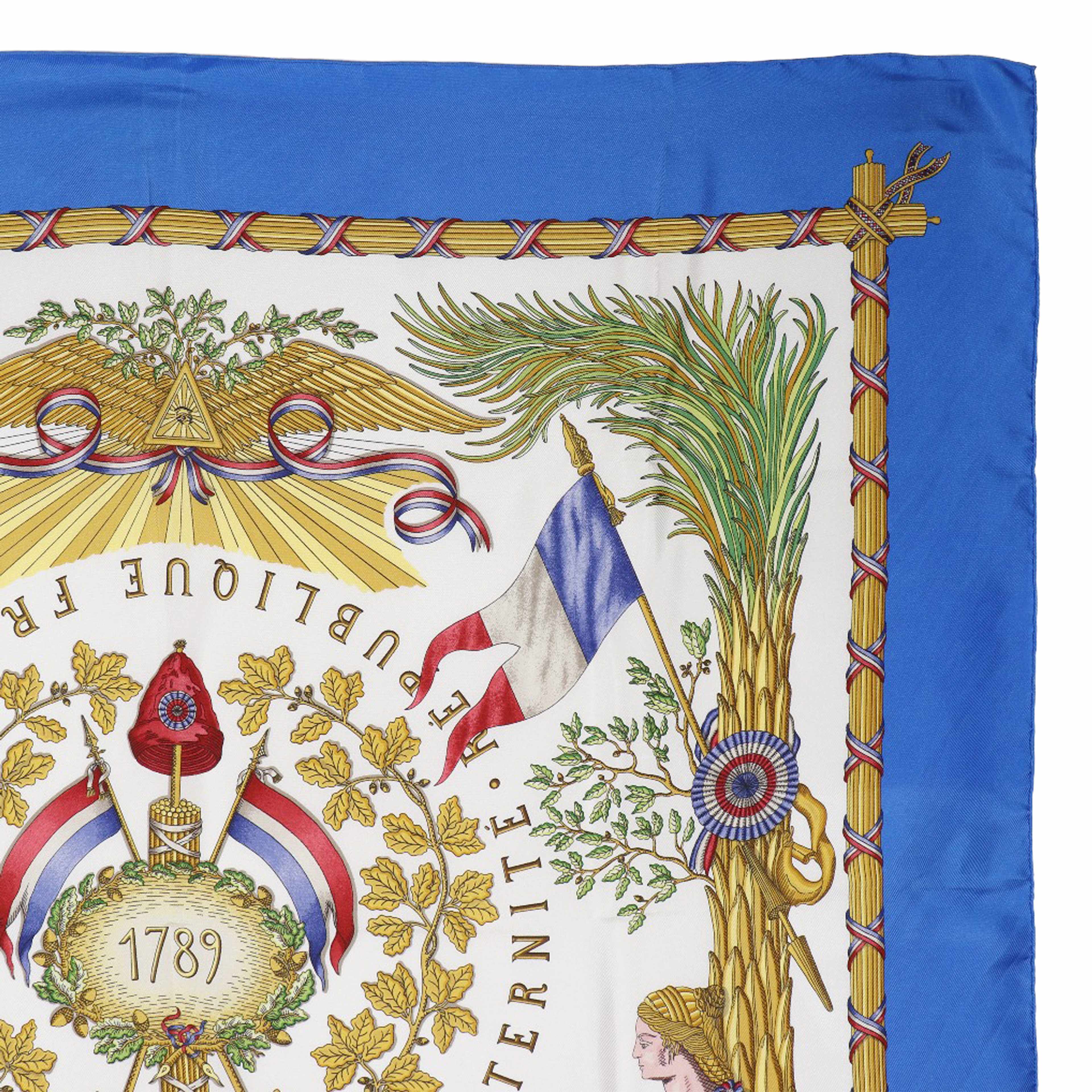 Hermès Republique Francaise Liberte Egalite Fraternite 1789 Silk Scarf, från Luxclusif, i färgen white. Klicka för att öppna bilden i stort format