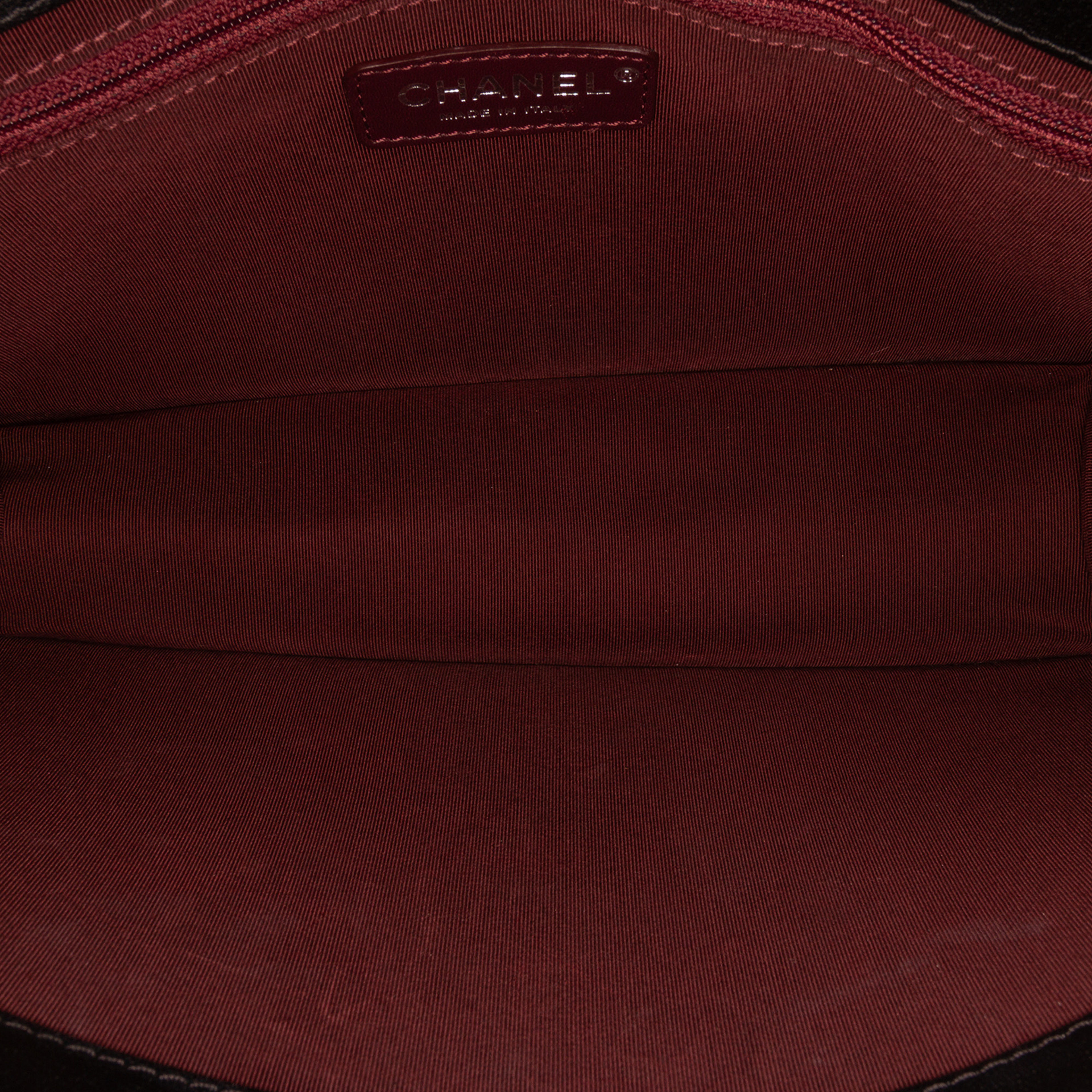 Chanel Medium Quilted Goatskin Cc University Flap, från Luxclusif, i färgen black. Klicka för att öppna bilden i stort format