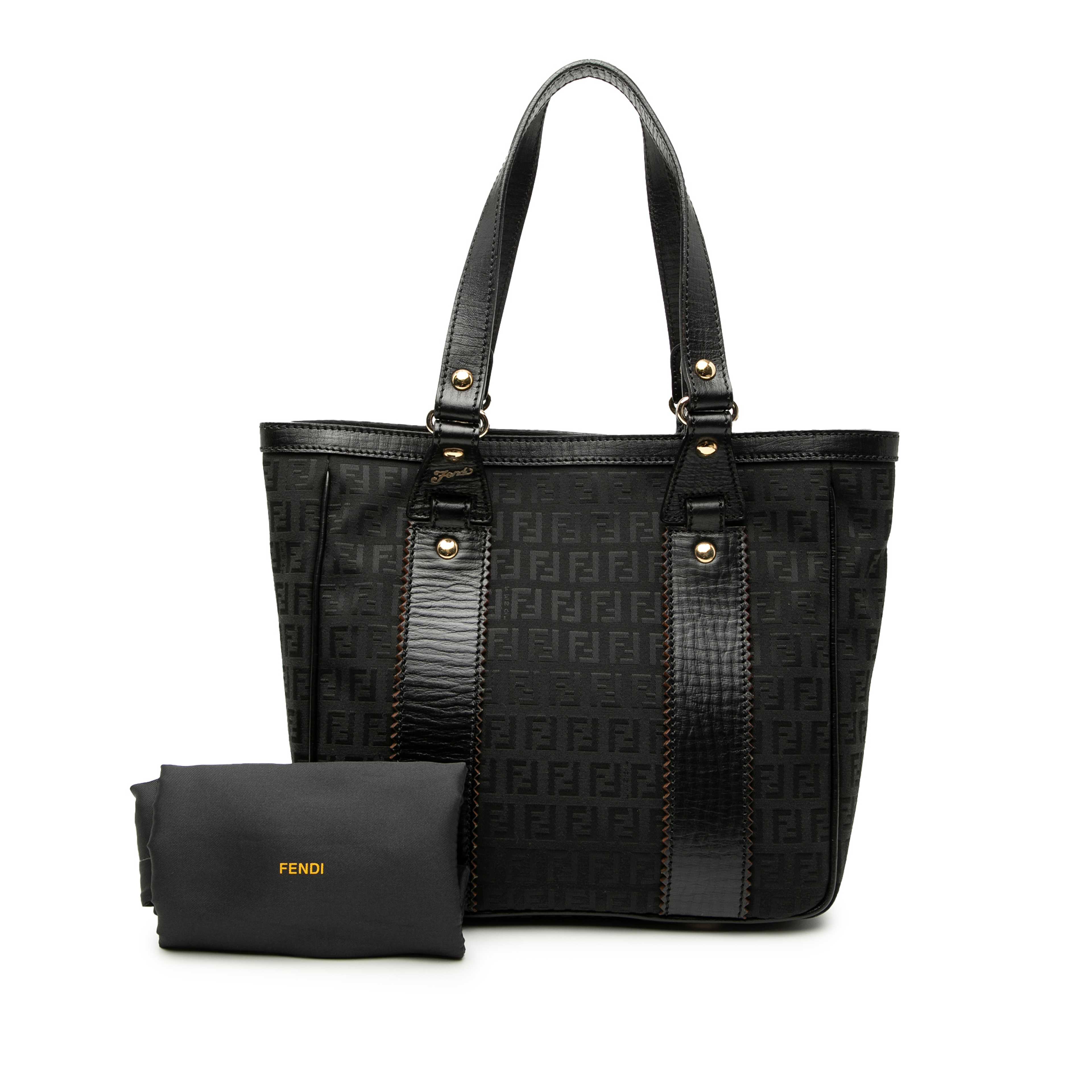 Fendi Zucchino Canvas Tote, från Luxclusif, i färgen svart. Klicka för att öppna bilden i stort format