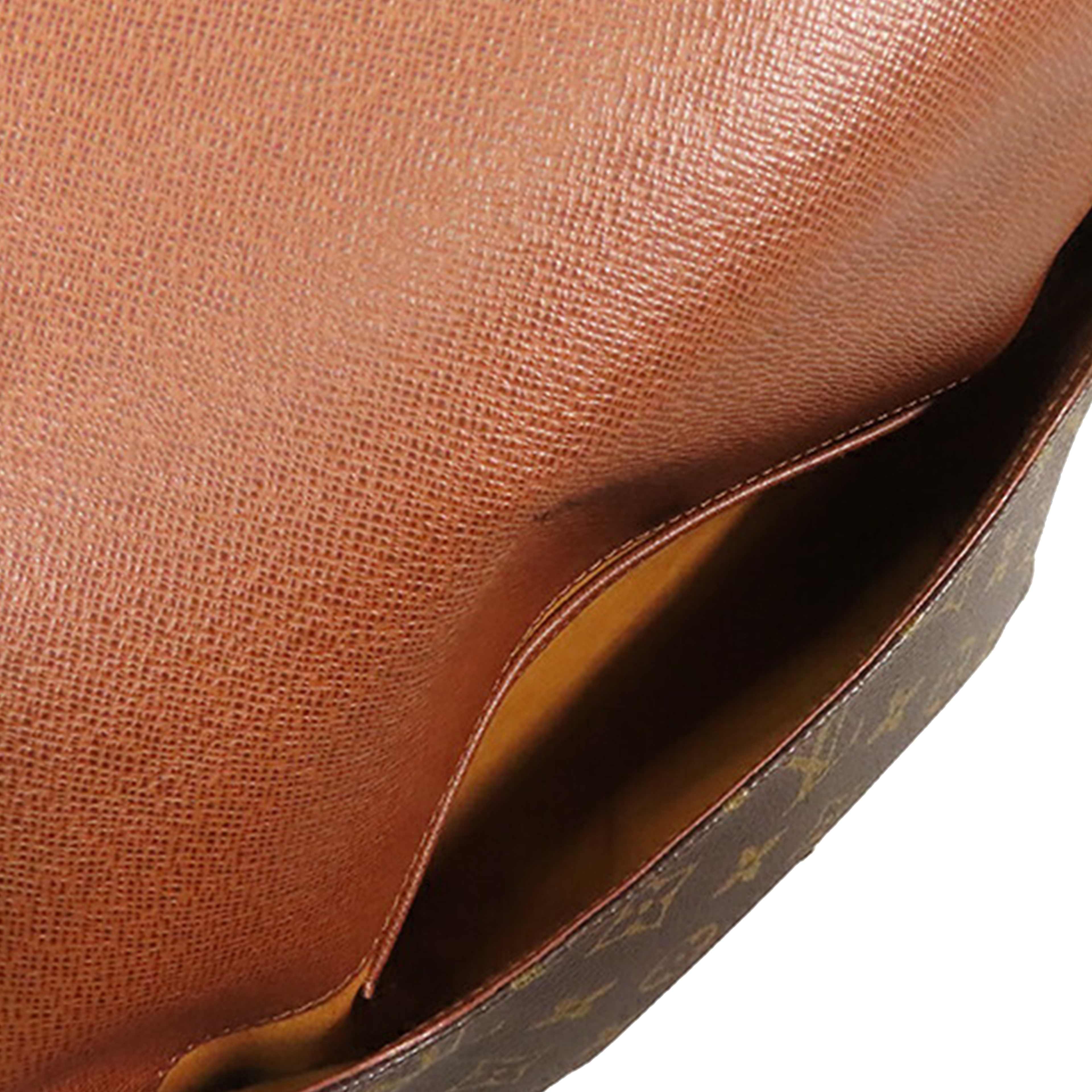 Louis Vuitton Monogram Musette Tango Short Strap, från Luxclusif, i färgen brown. Klicka för att öppna bilden i stort format