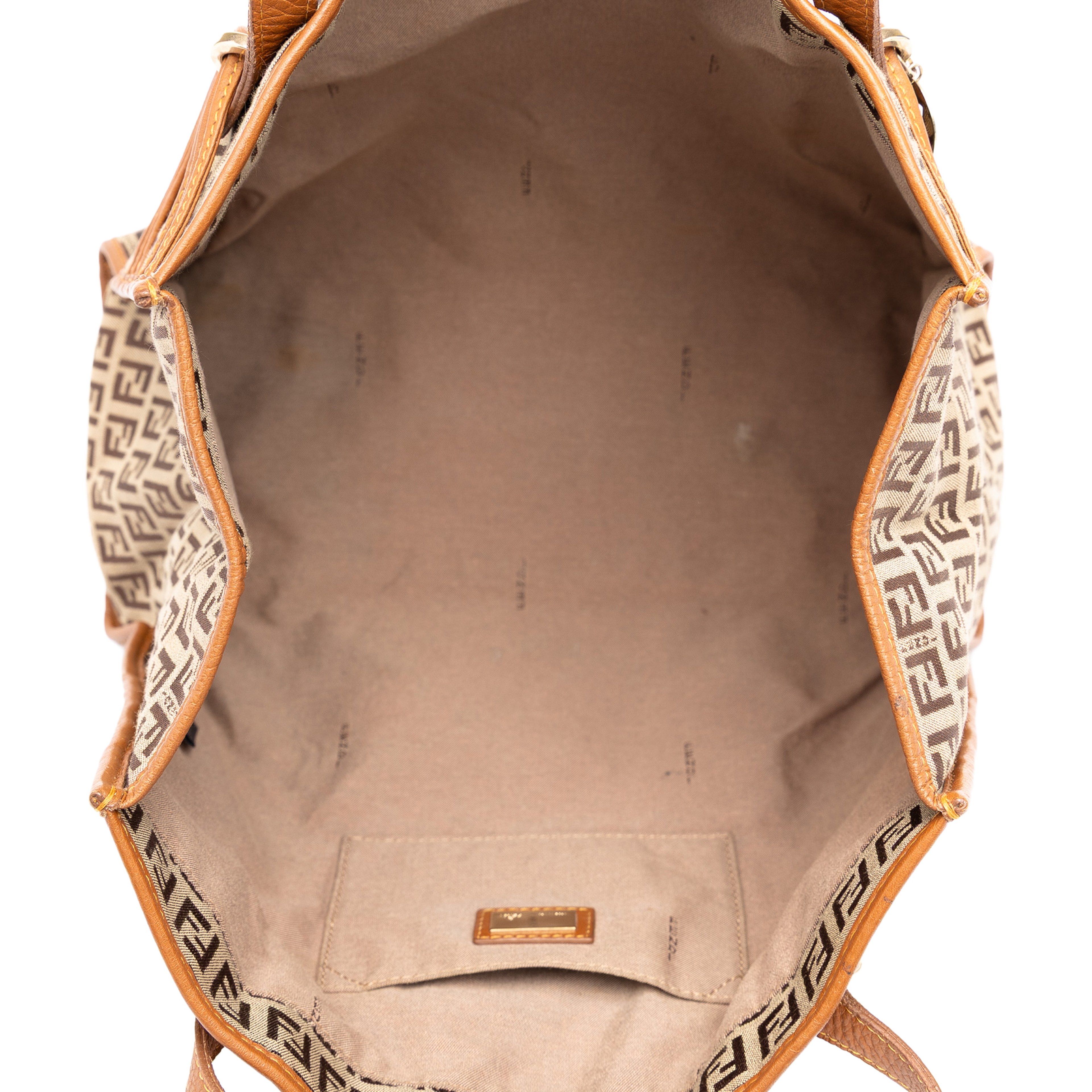 Fendi Zucchino Canvas Tote, från Luxclusif, i färgen beige. Klicka för att öppna bilden i stort format