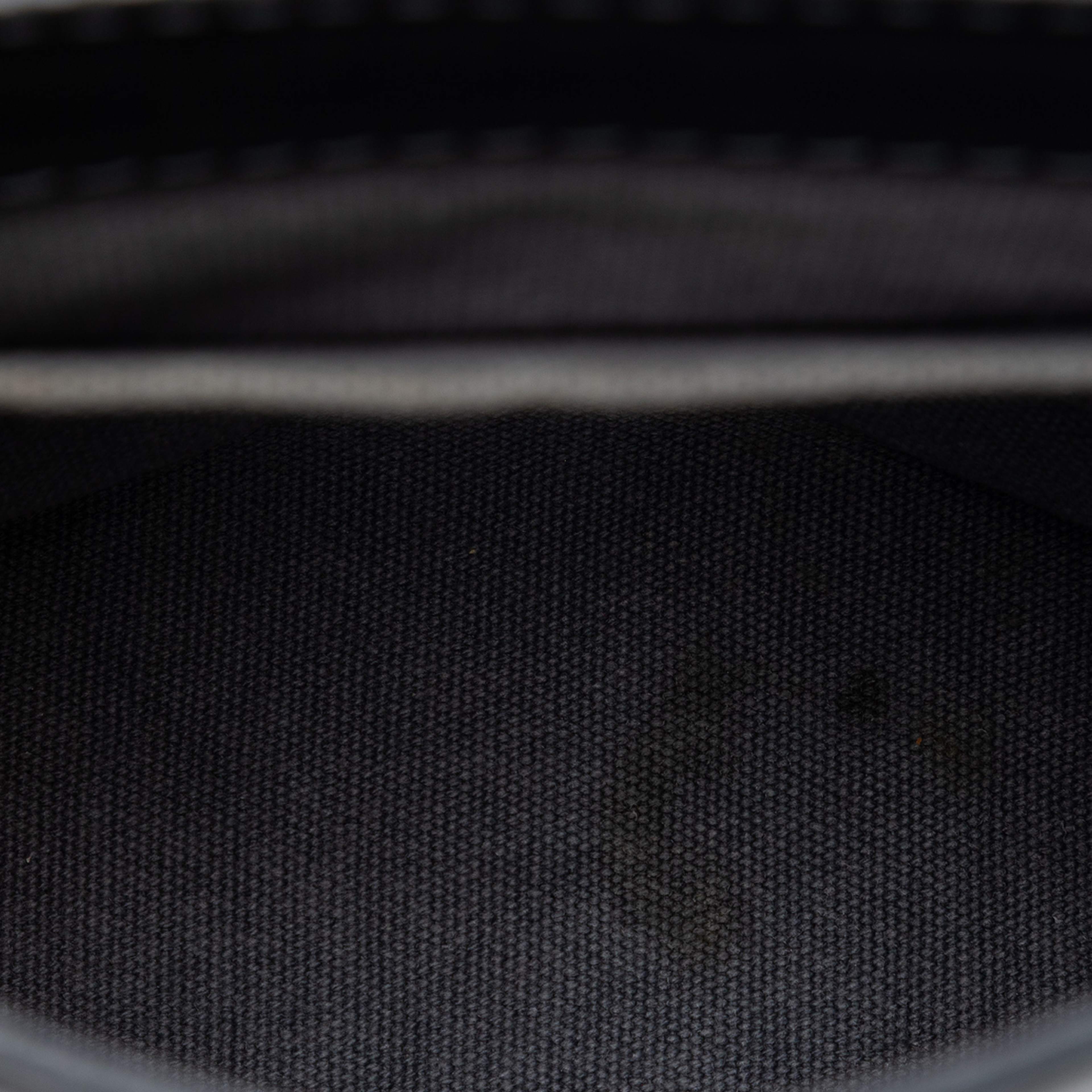 Louis Vuitton Utah Yuma, från Luxclusif, i färgen black. Klicka för att öppna bilden i stort format