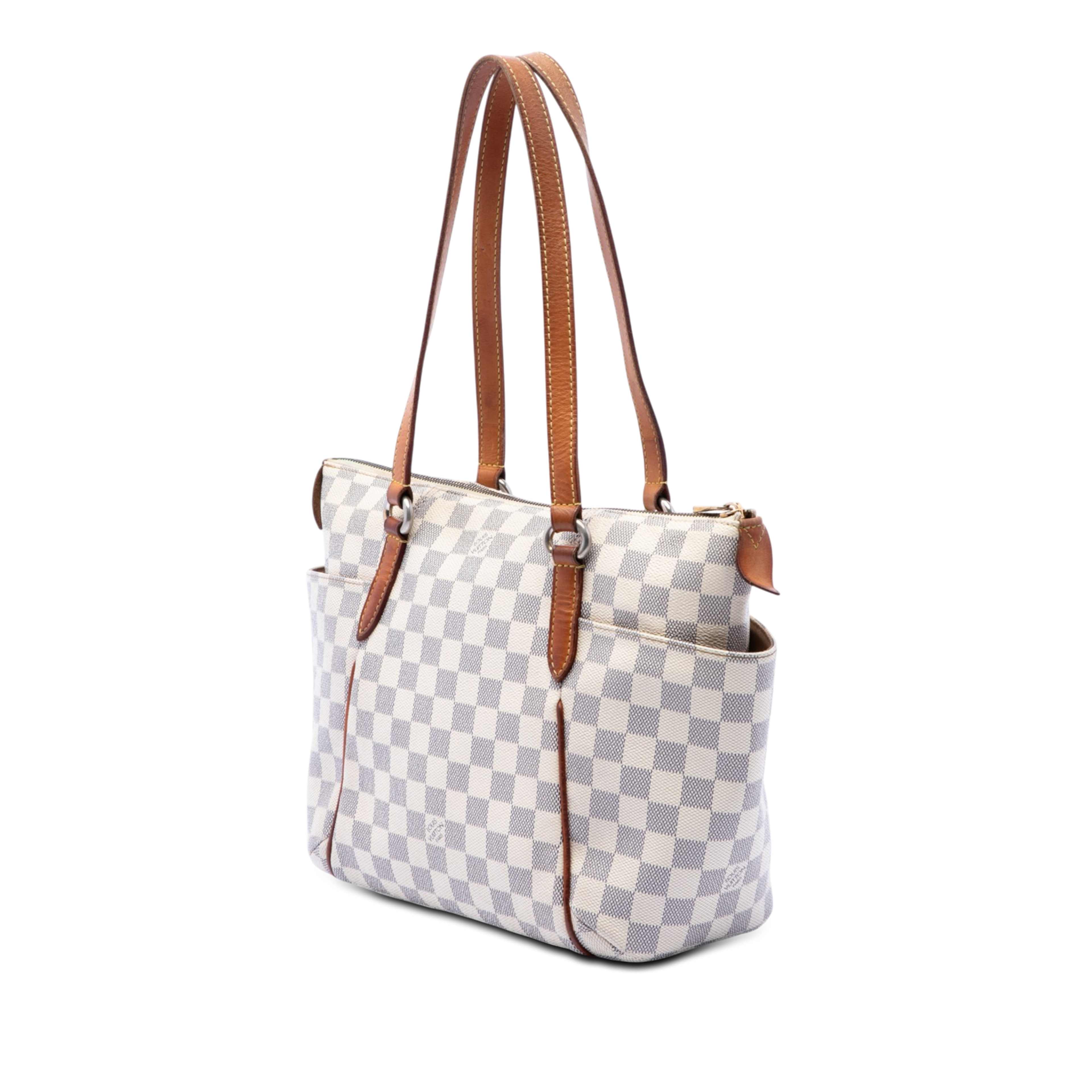 Louis Vuitton Damier Azur Totally Pm, från Luxclusif, i färgen vit. Klicka för att öppna bilden i stort format