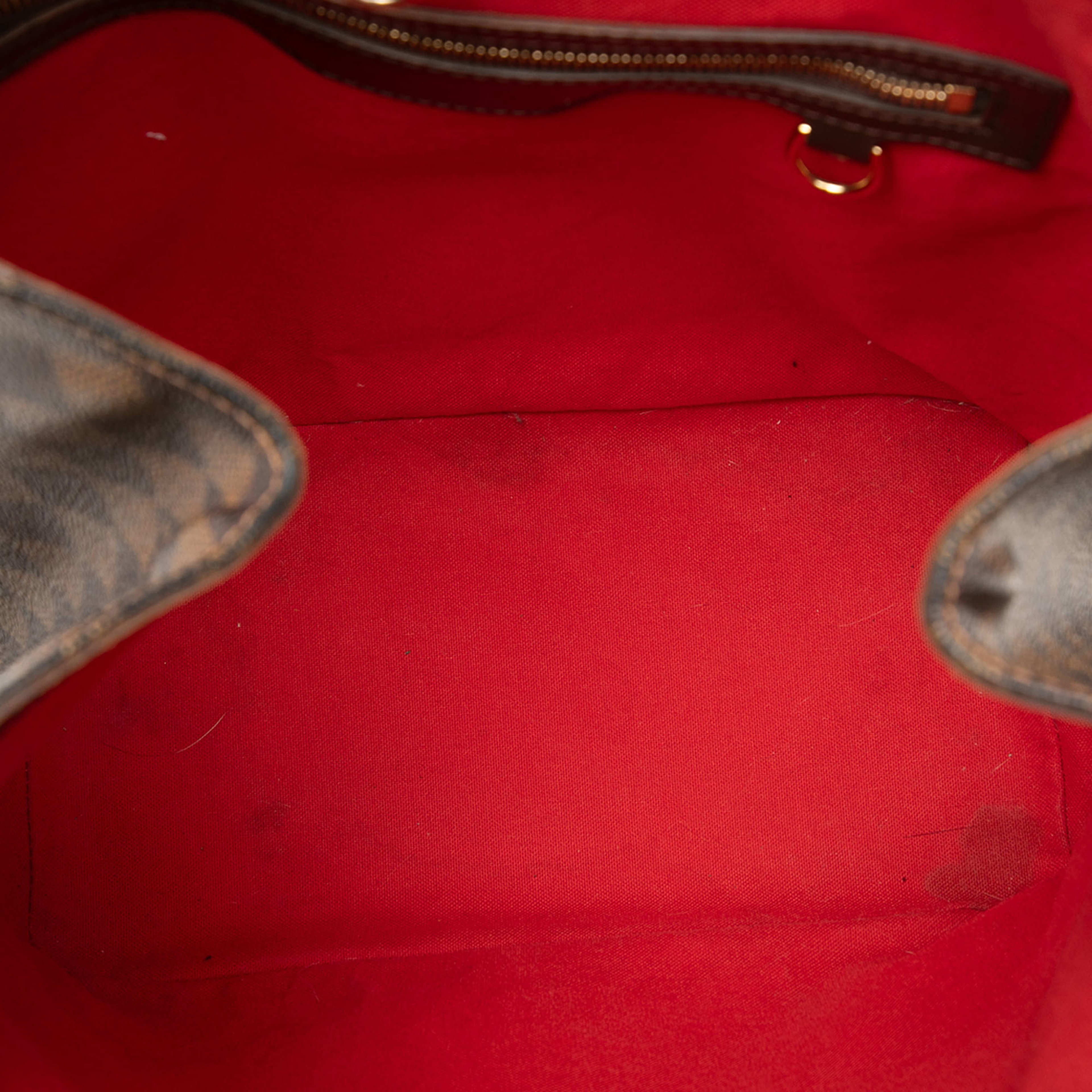 Louis Vuitton Damier Ebene Cabas Rivington, från Luxclusif, i färgen brown. Klicka för att öppna bilden i stort format