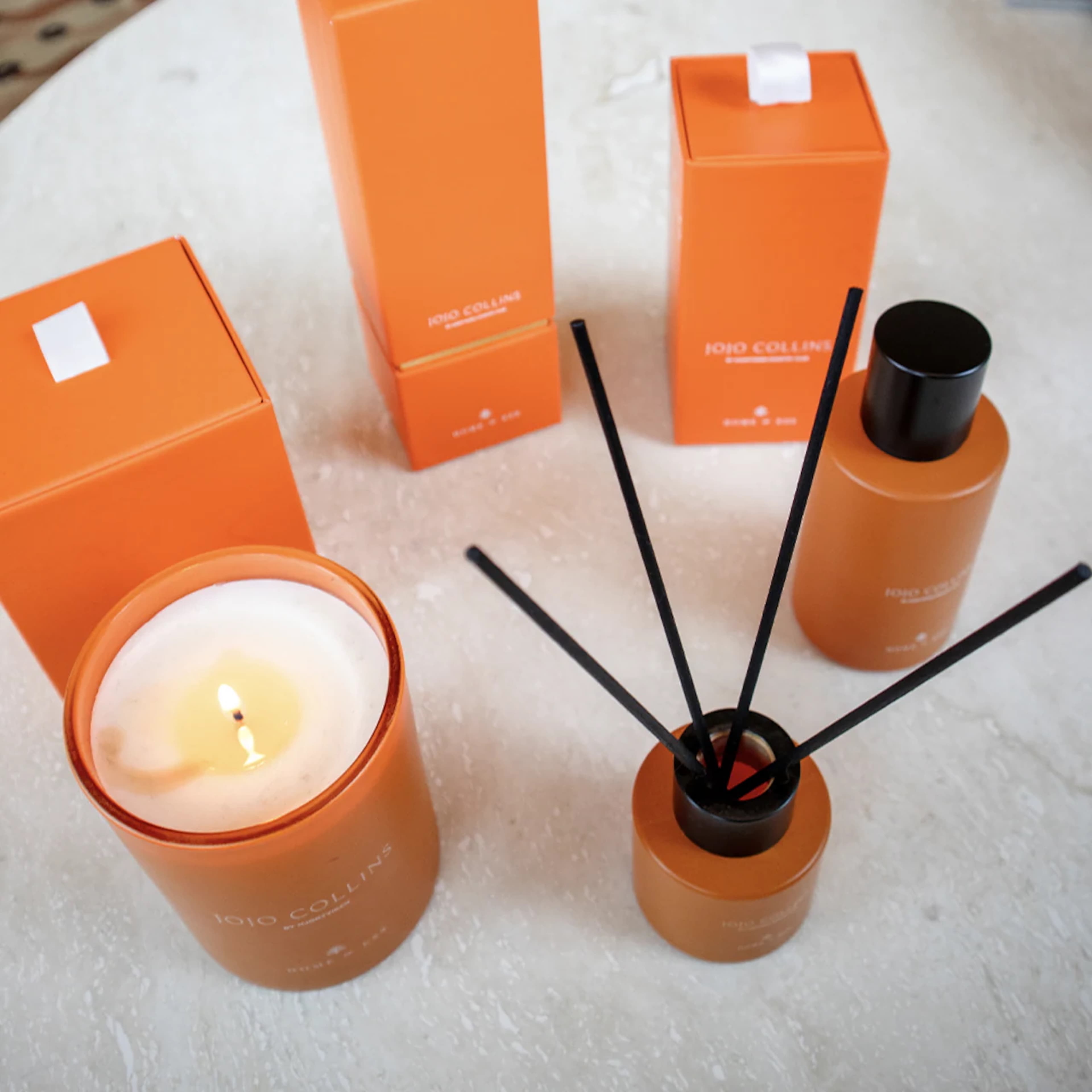 Jojo Collins By Hjortviken - Rumspray, från Home of ESS, i färgen orange. Klicka för att öppna bilden i stort format