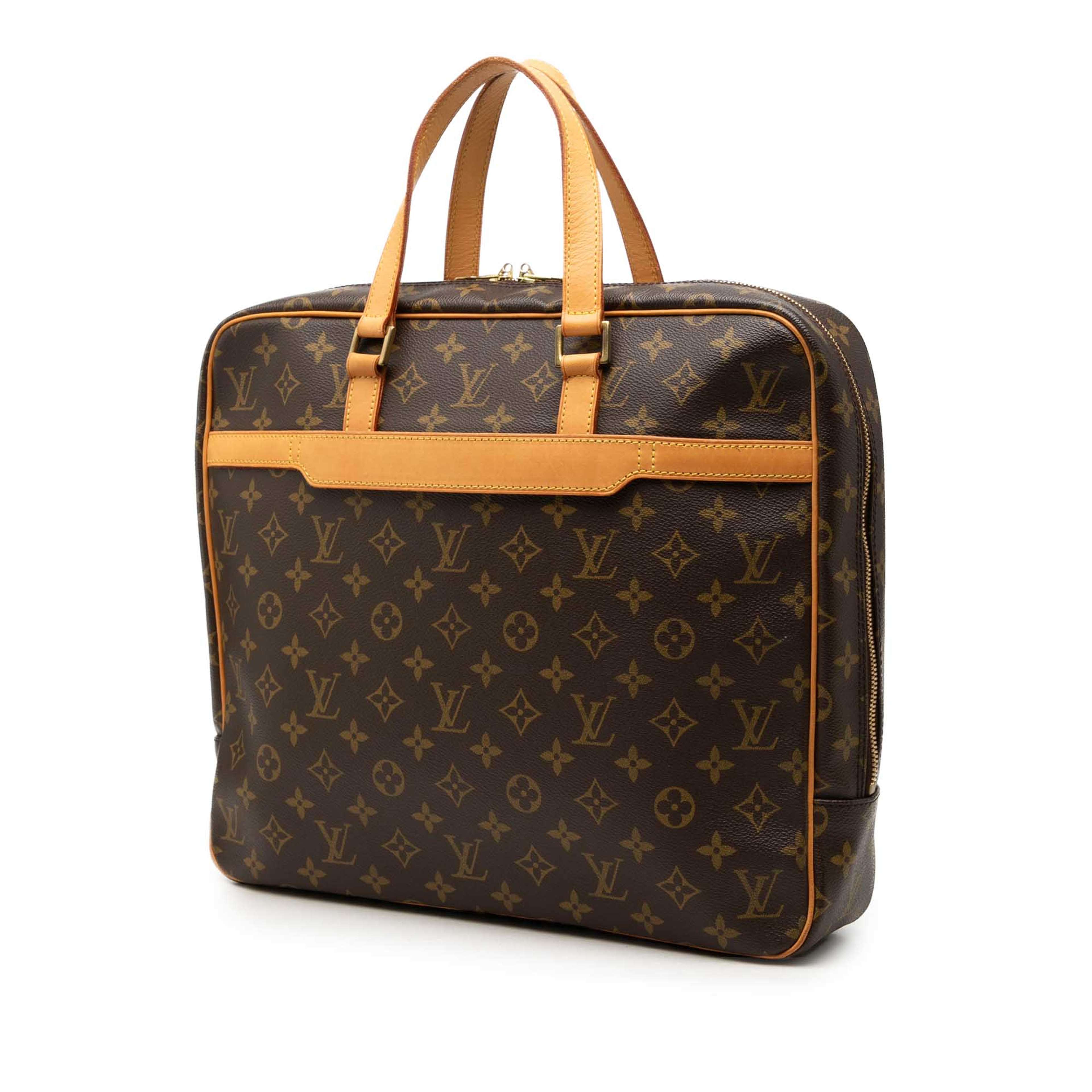 Louis Vuitton Monogram Porte Documents Pegase, från Luxclusif, i färgen brun. Klicka för att öppna bilden i stort format