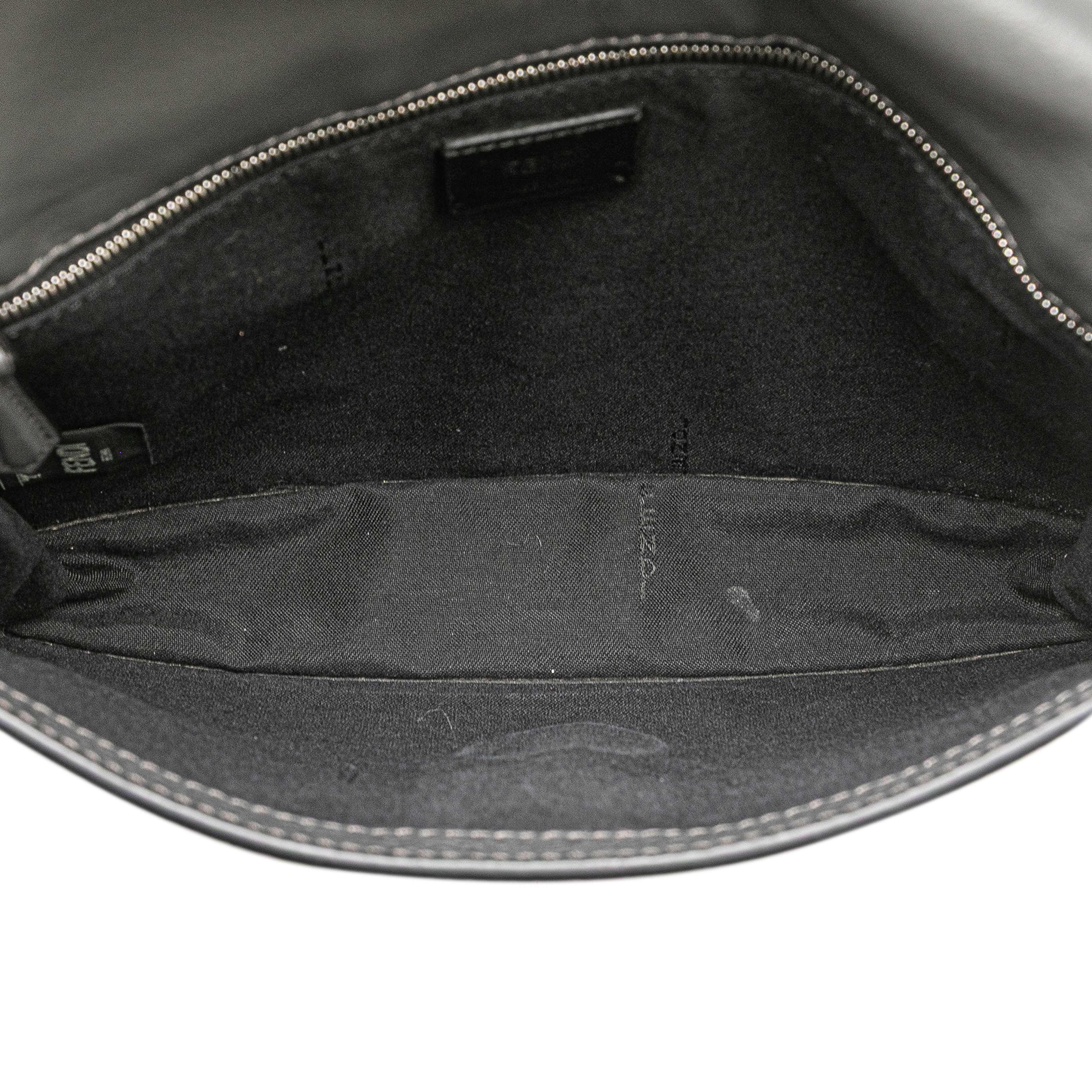 Fendi Leather Selleria Flat Baguette Crossbody, från Luxclusif, i färgen dark gray.