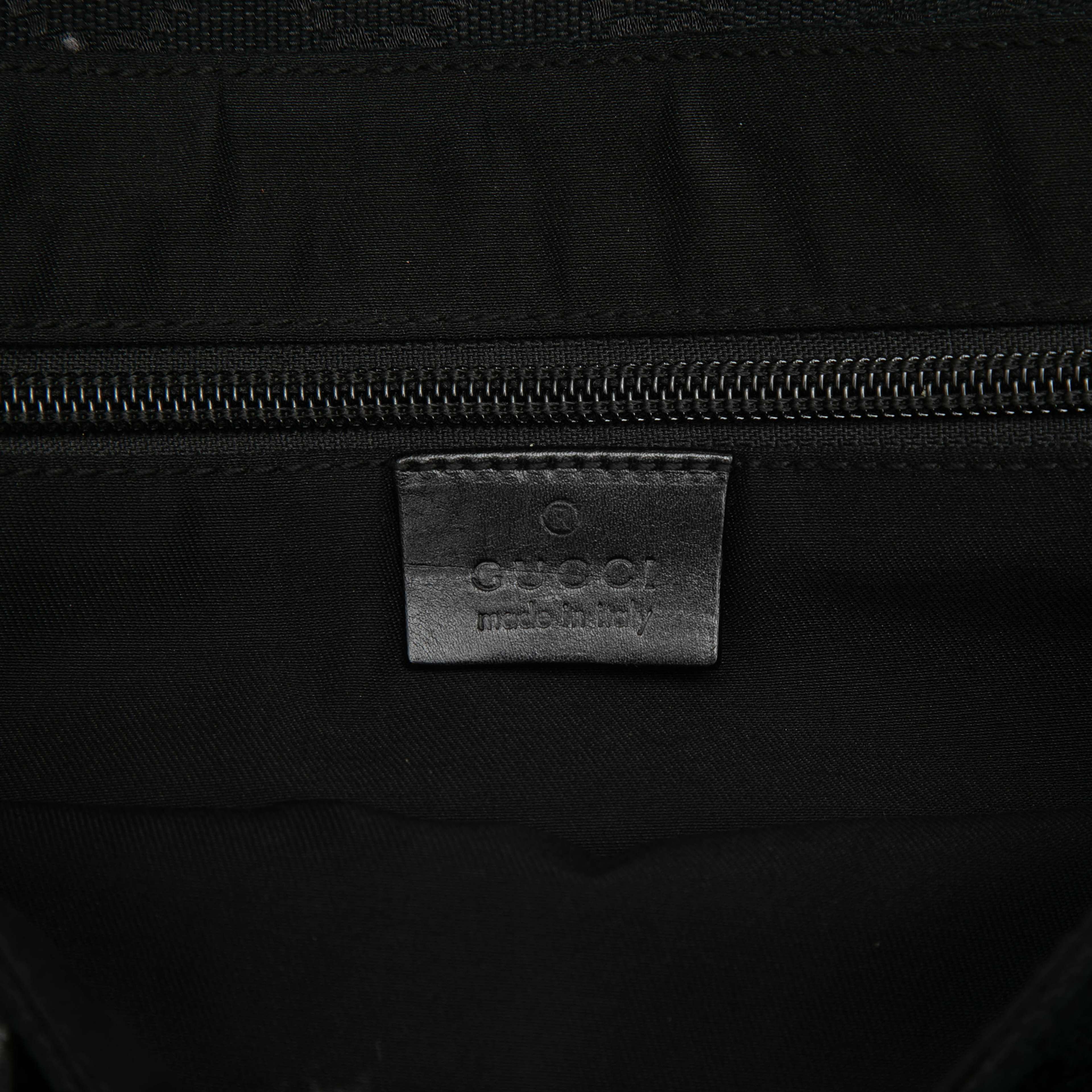 Gucci Gg Canvas Belt Bag, från Luxclusif, i färgen black. Klicka för att öppna bilden i stort format