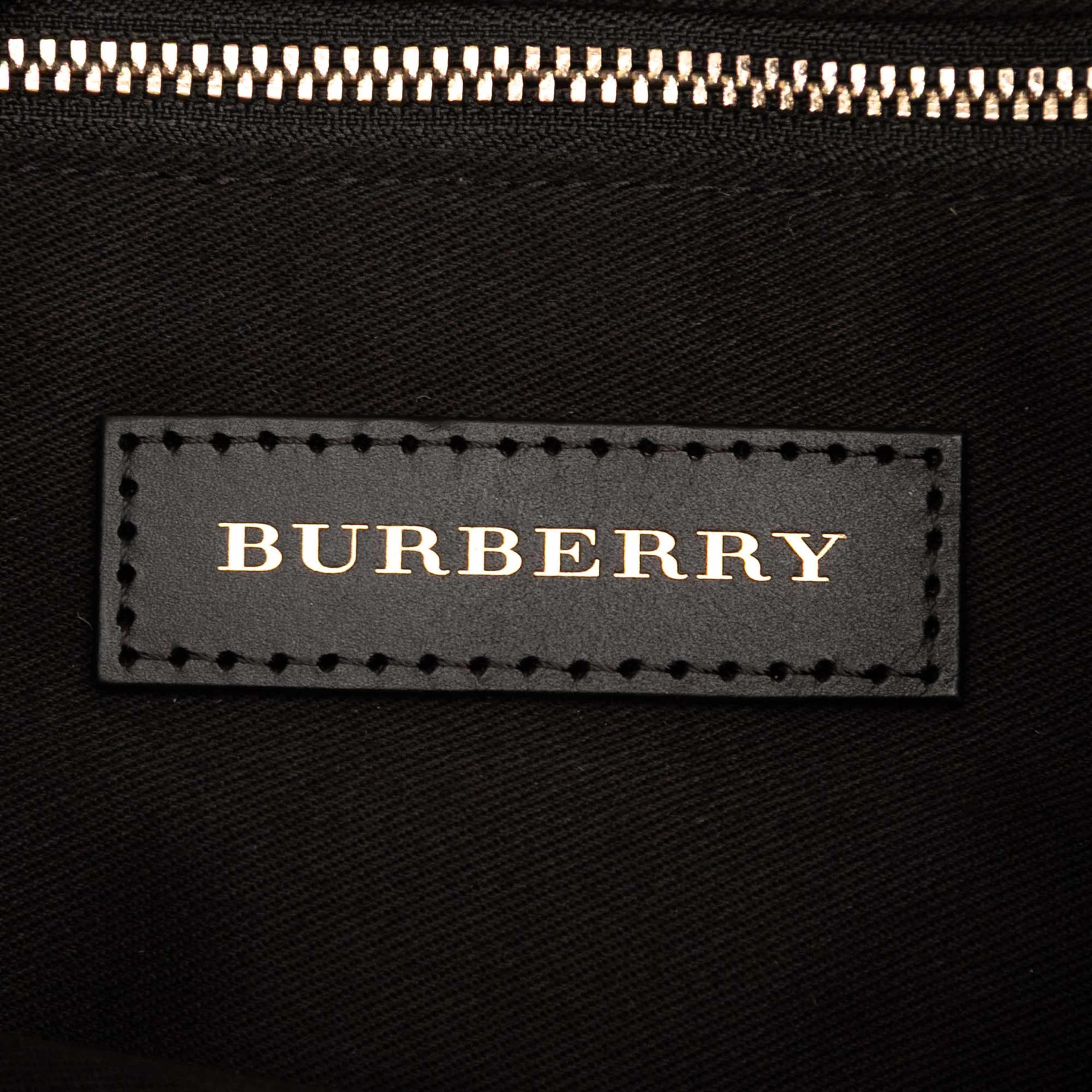 Burberry Leather Studded Rucksack Backpack, från Luxclusif, i färgen black. Klicka för att öppna bilden i stort format