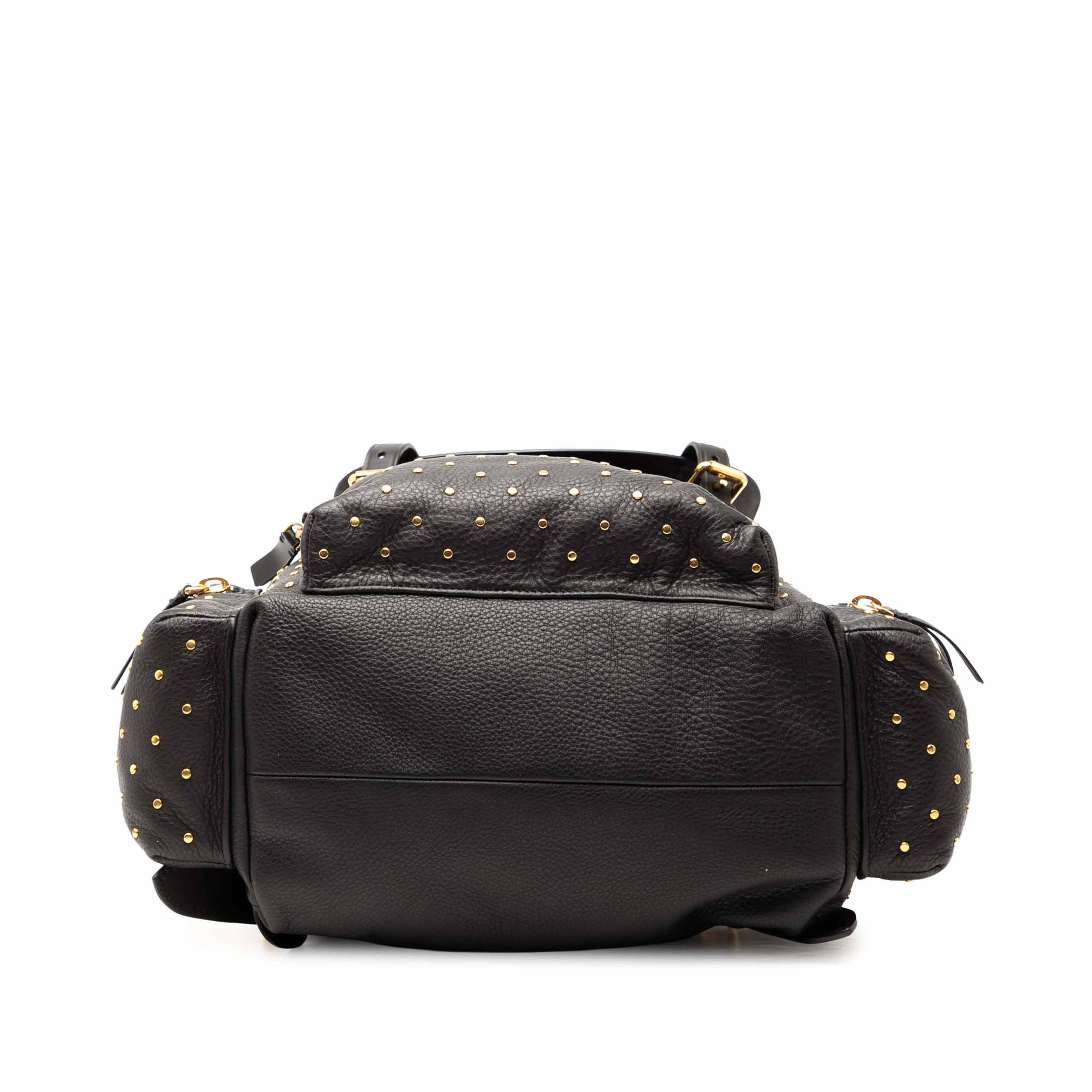 Burberry Leather Studded Rucksack Backpack, från Luxclusif, i färgen black. Klicka för att öppna bilden i stort format