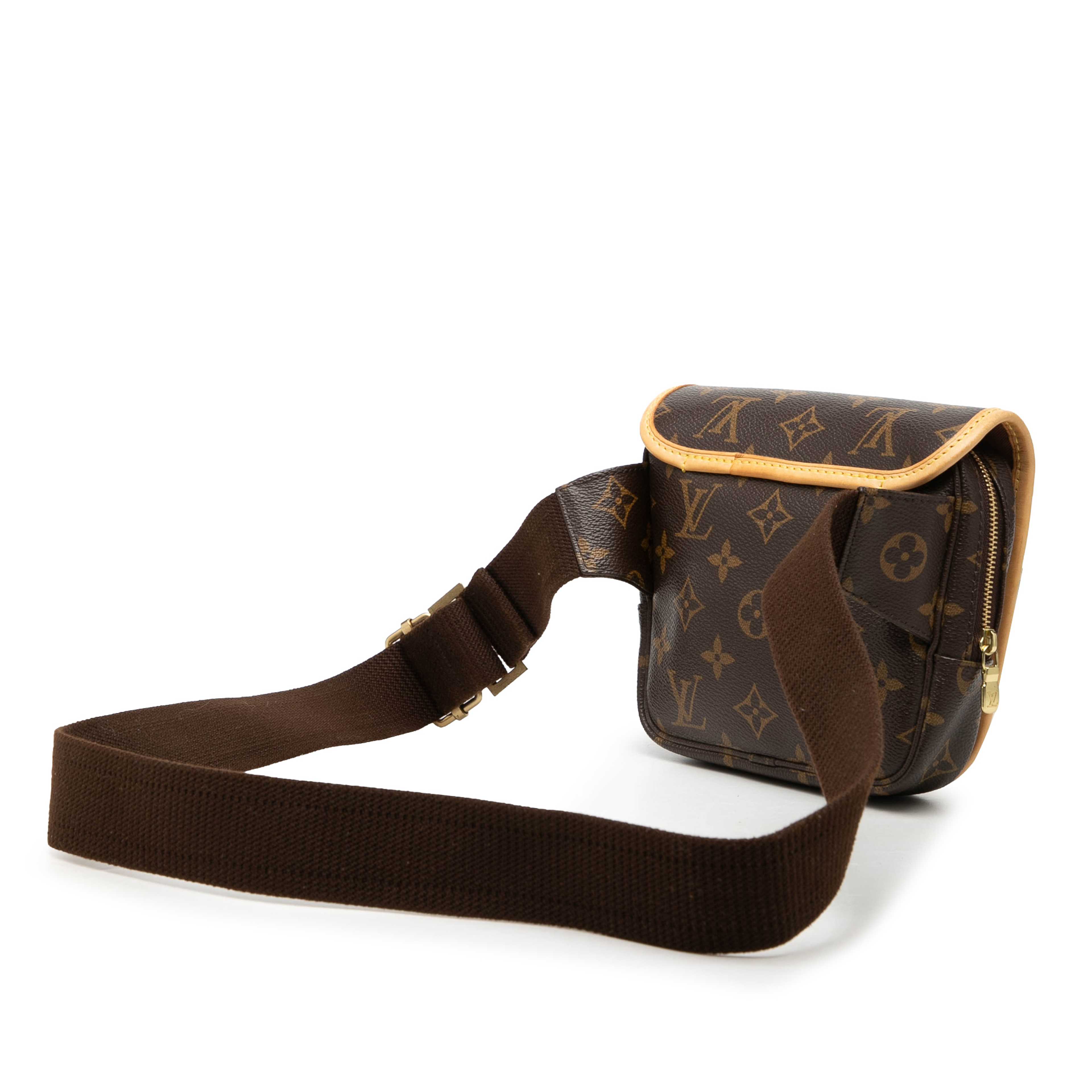 Louis Vuitton Monogram Bosphore Belt Bag, från Luxclusif, i färgen brown. Klicka för att öppna bilden i stort format