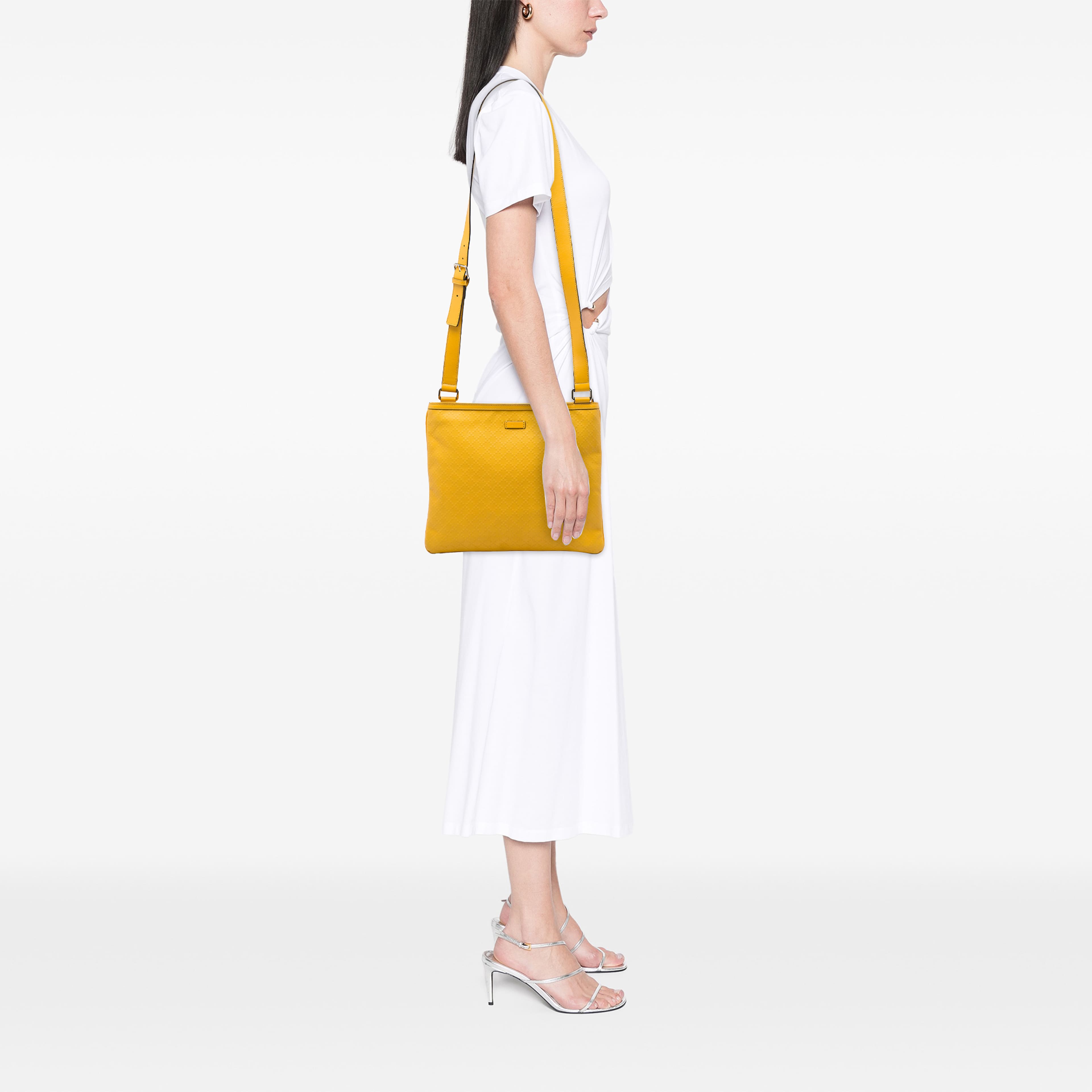 Gucci Diamante Hilary Lux Crossbody, från Luxclusif, i färgen gul. Klicka för att öppna bilden i stort format
