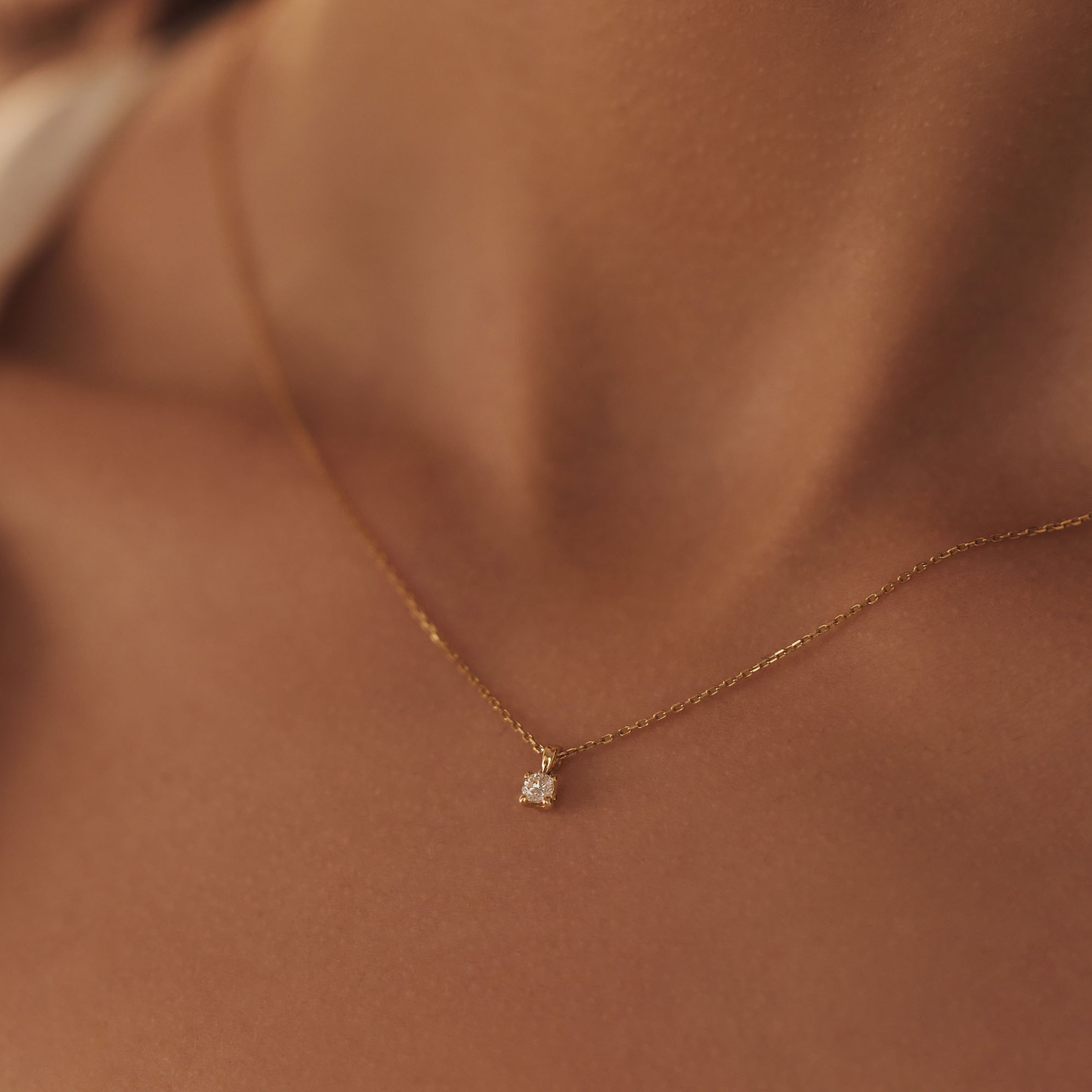 De La Paix 14 Karat Guld Halsband, från Isabel Bernard, i färgen gold. Klicka för att öppna bilden i stort format