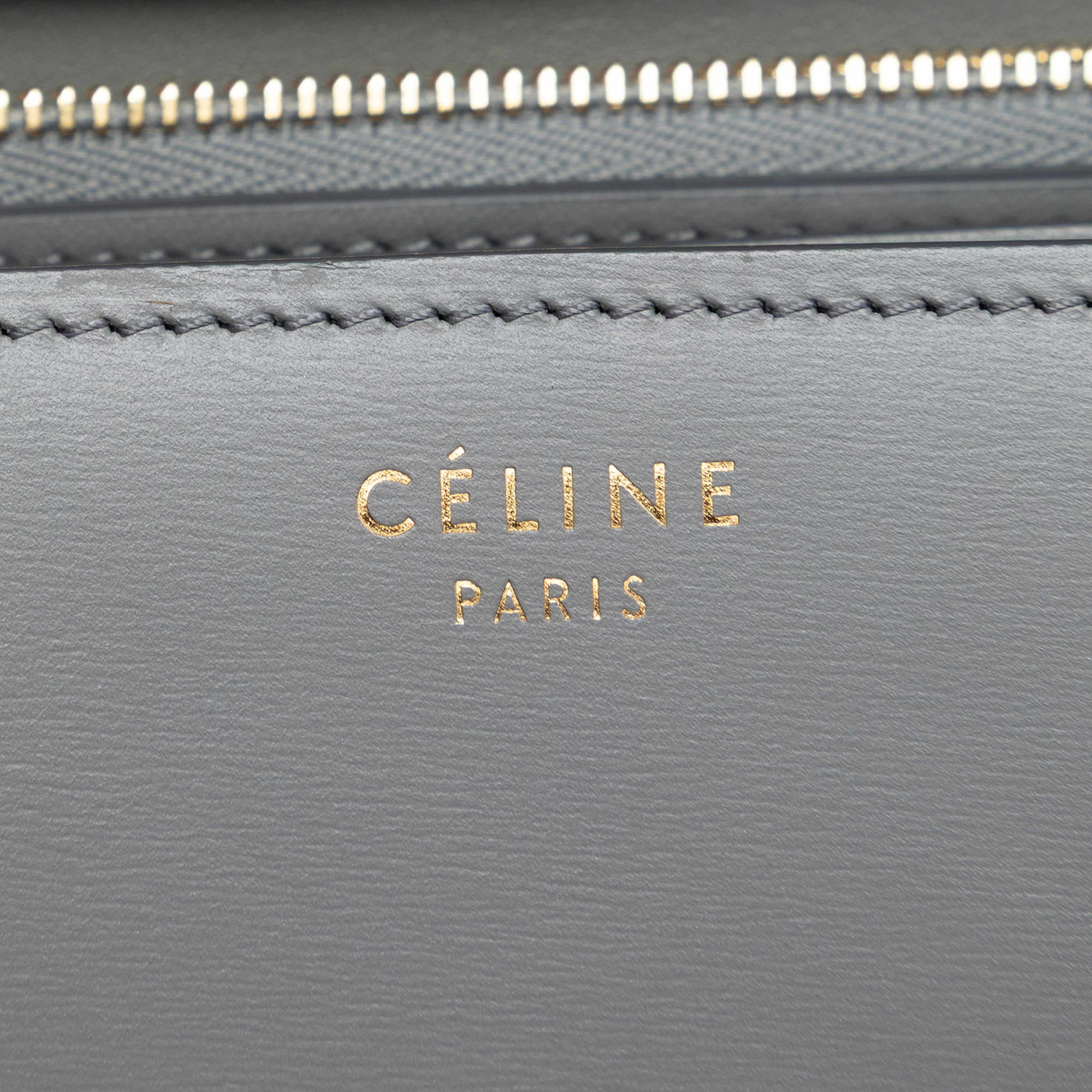 Celine Medium Calfskin Classic Box, från Luxclusif, i färgen dark gray. Klicka för att öppna bilden i stort format
