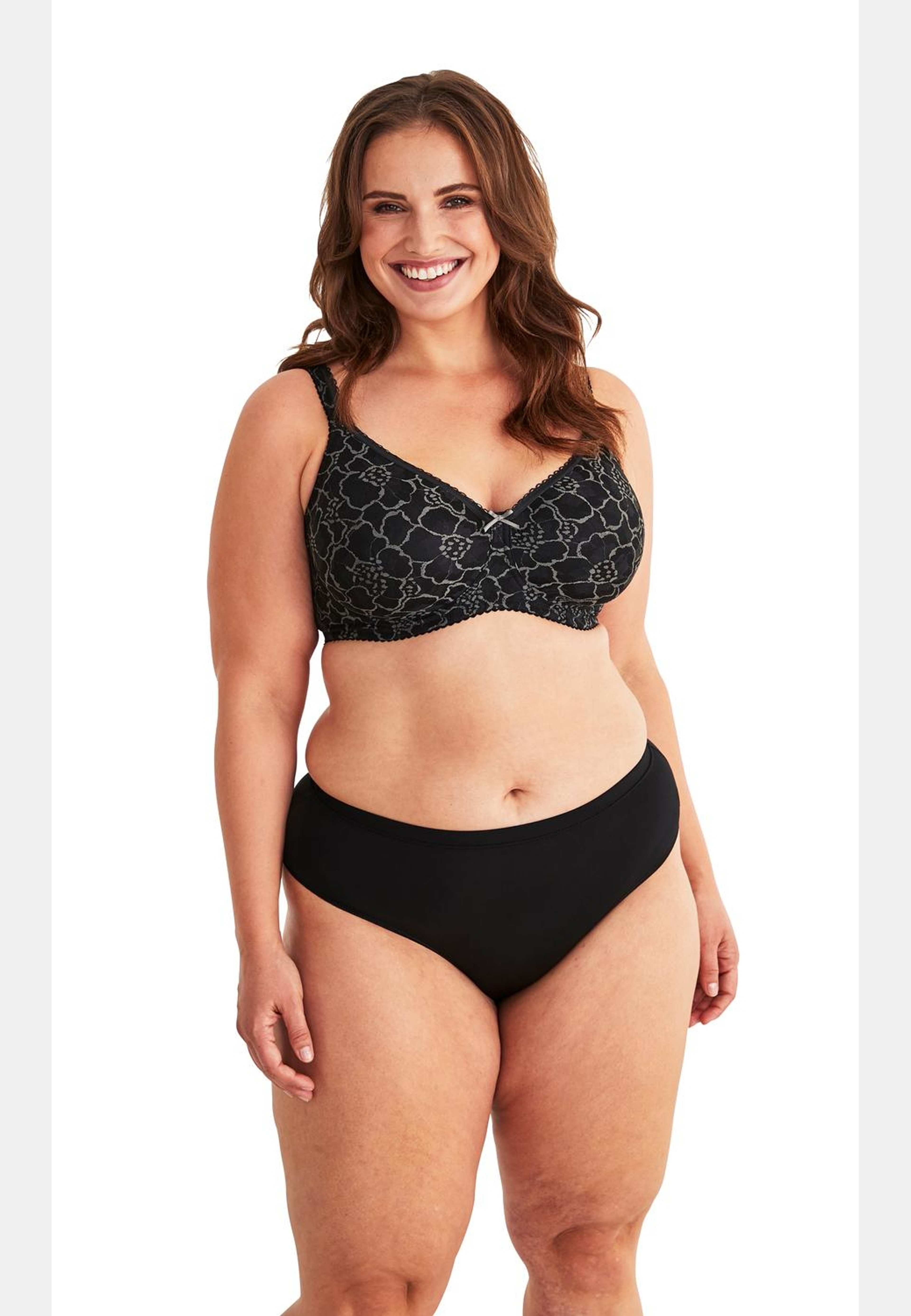 Lace Shape Vadderad Bygel-bh, från Swegmark, i färgen black. Klicka för att öppna bilden i stort format