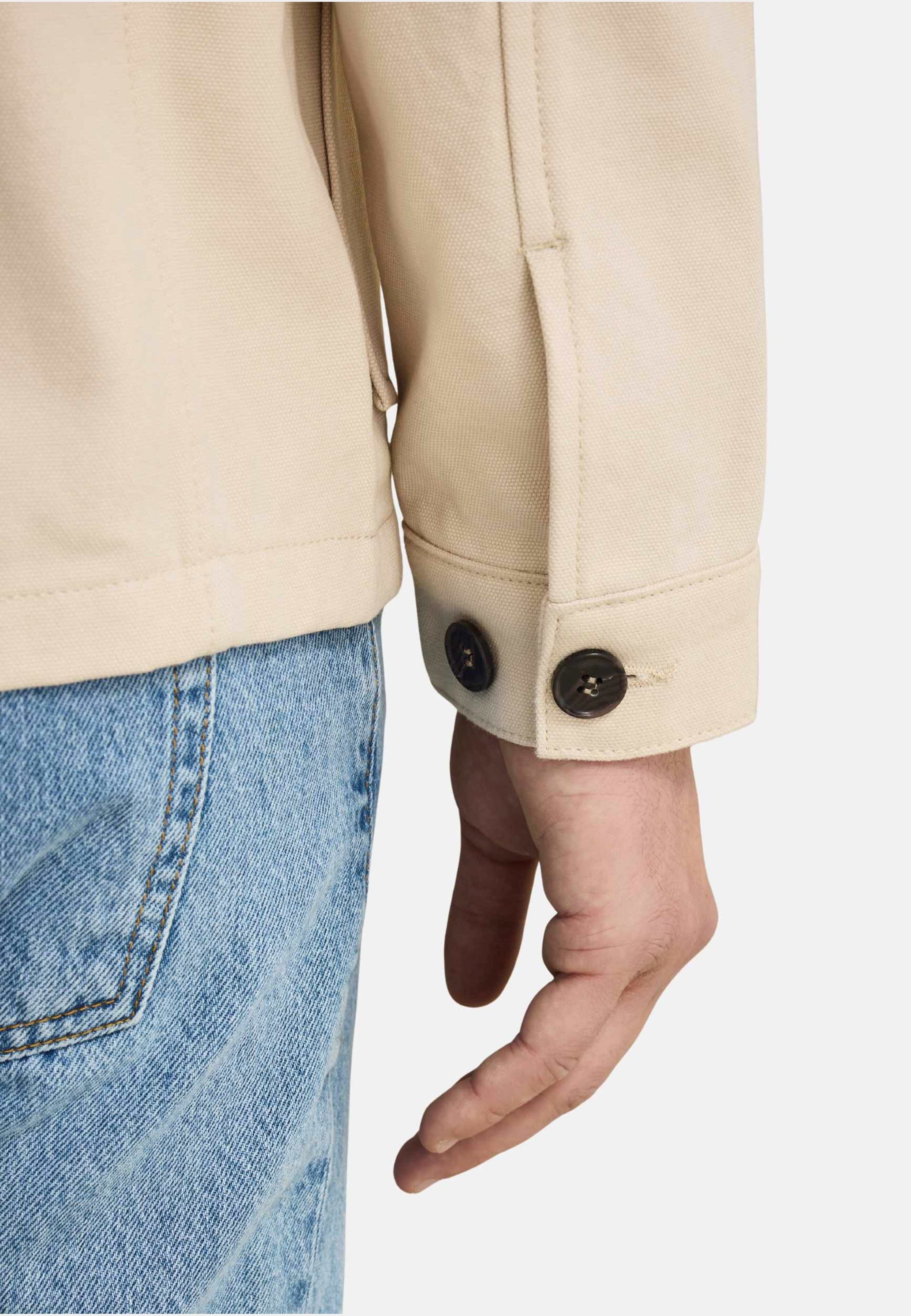 Cotton Overshirt (tommy), från John Henric, i färgen beige. Klicka för att öppna bilden i stort format