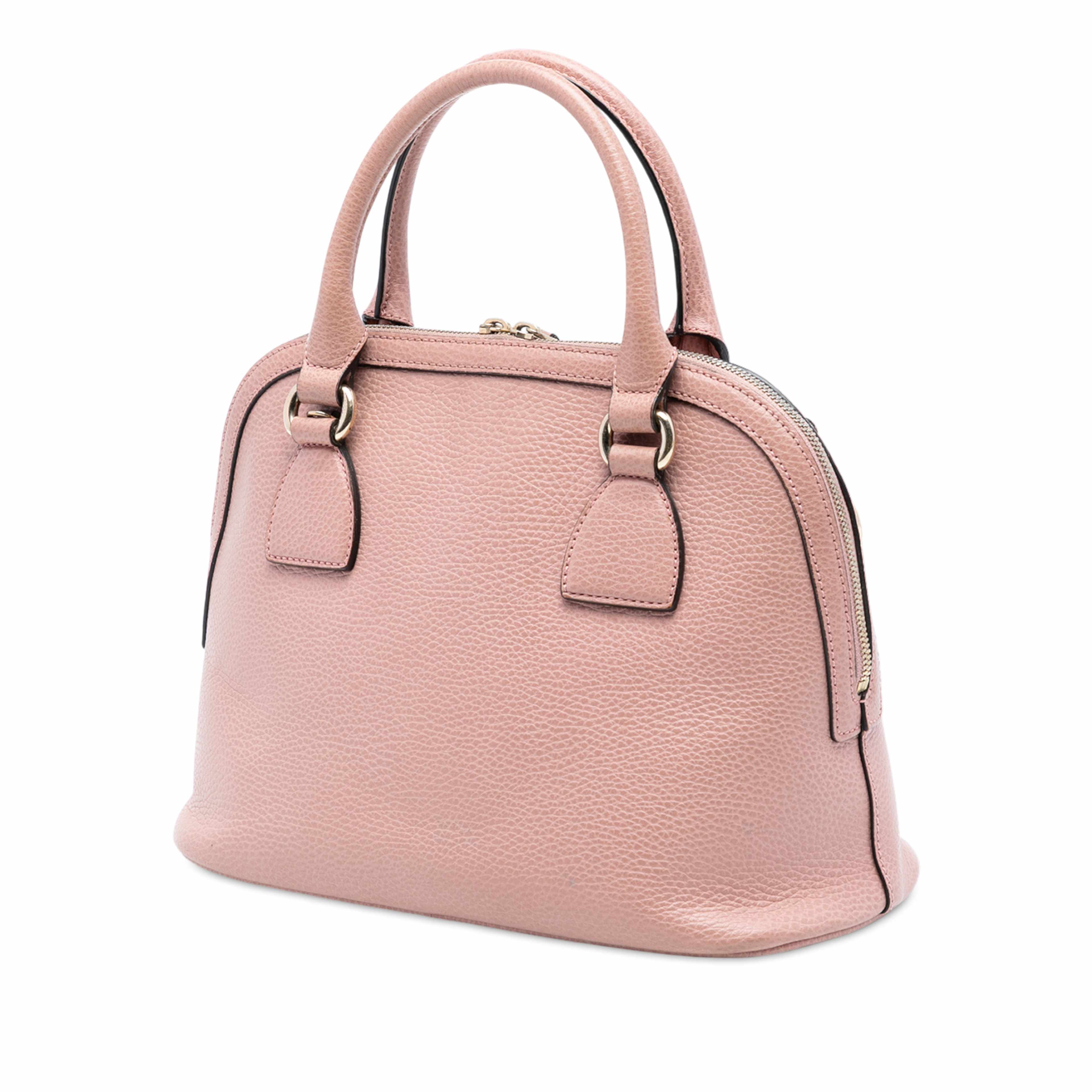 Gucci Small Dollar Calfskin Gg Charm Dome Satchel, från Luxclusif, i färgen light pink. Klicka för att öppna bilden i stort format