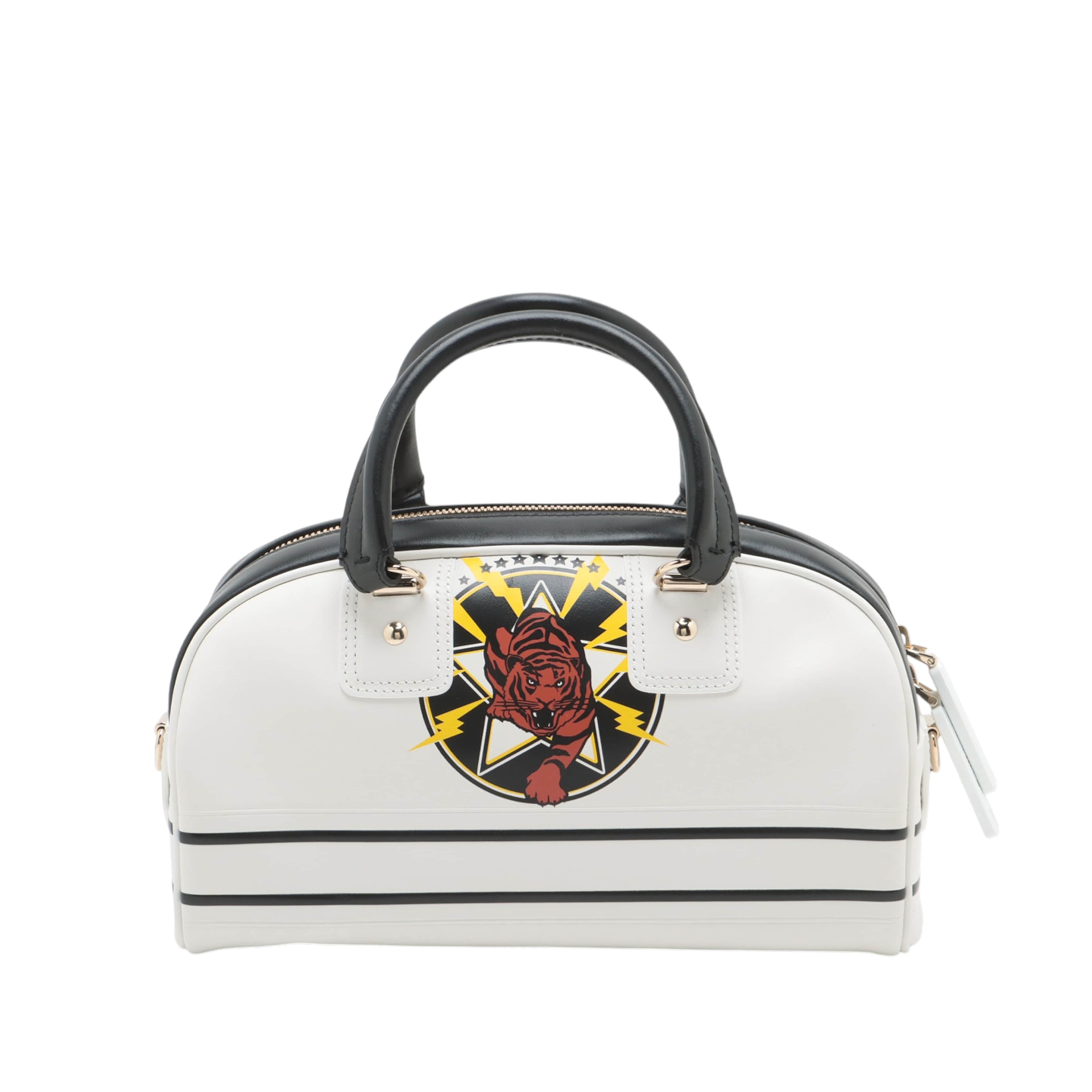 Dior Small Leather Tiger Dior Vibe Zip Bowling Bag, från Luxclusif, i färgen white. Klicka för att öppna bilden i stort format