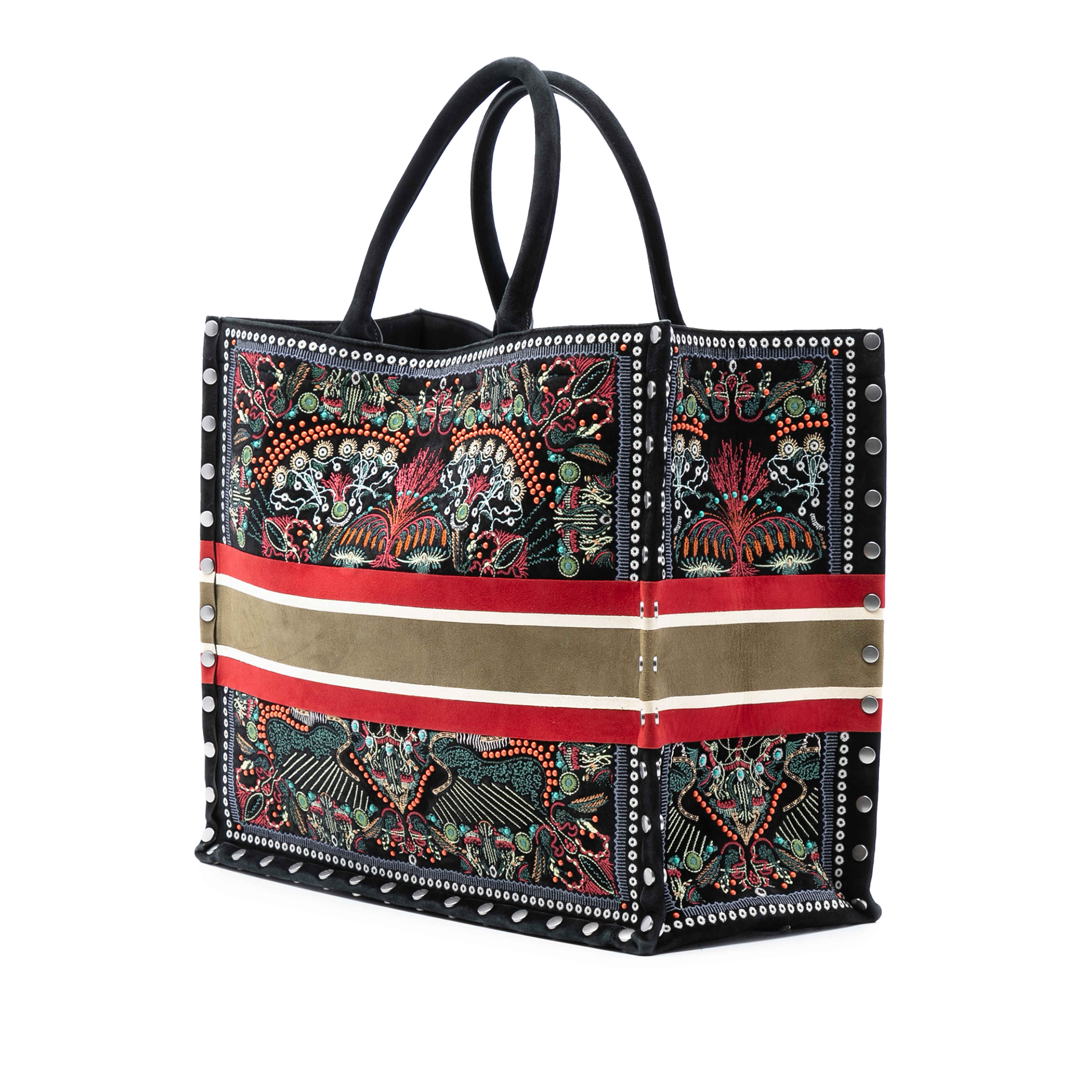 Dior Large Studded Embroidered Velvet Heart Lights Book Tote, från Luxclusif, i färgen black. Klicka för att öppna bilden i stort format