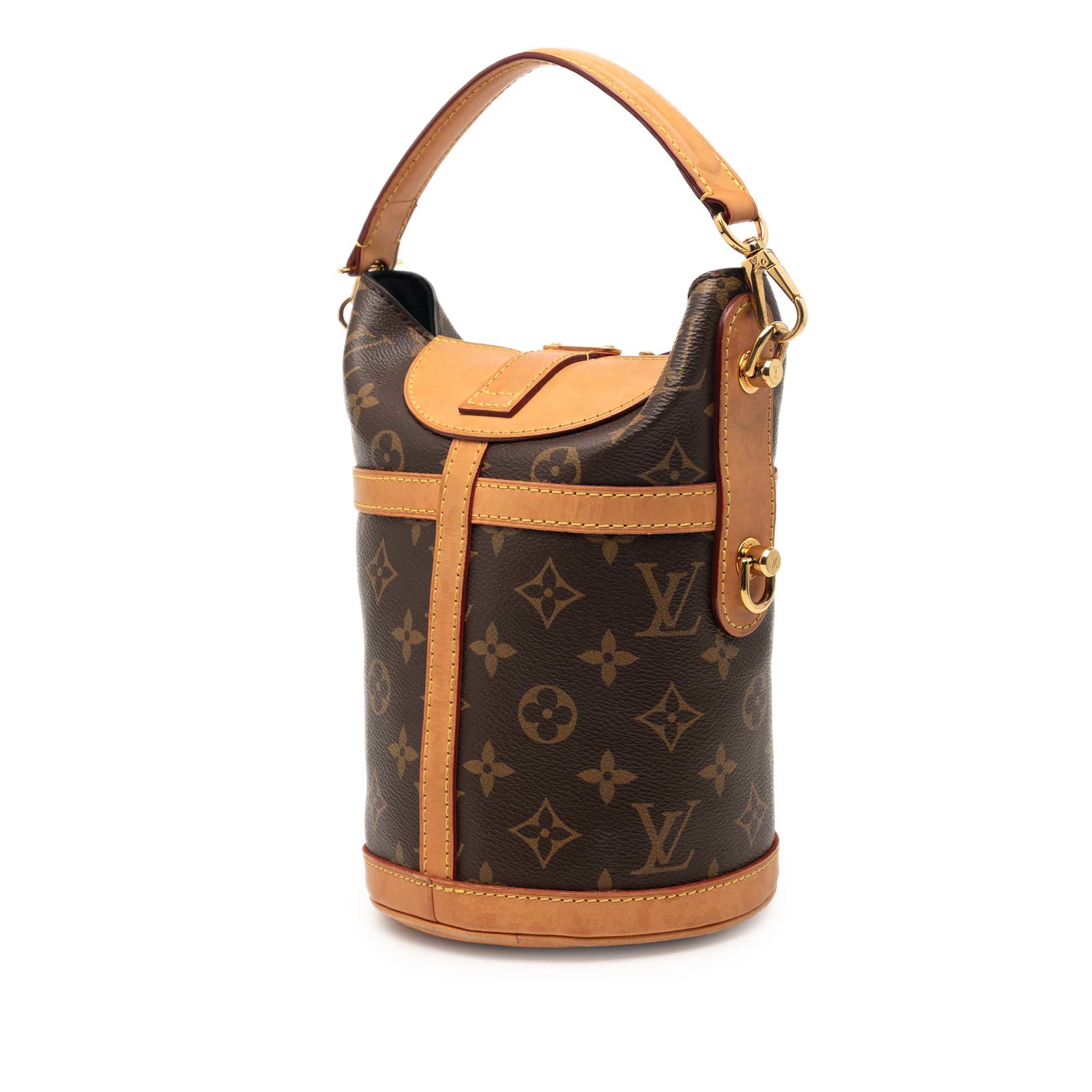Louis Vuitton Monogram Duffle Bucket Bag, från Luxclusif, i färgen brown. Klicka för att öppna bilden i stort format