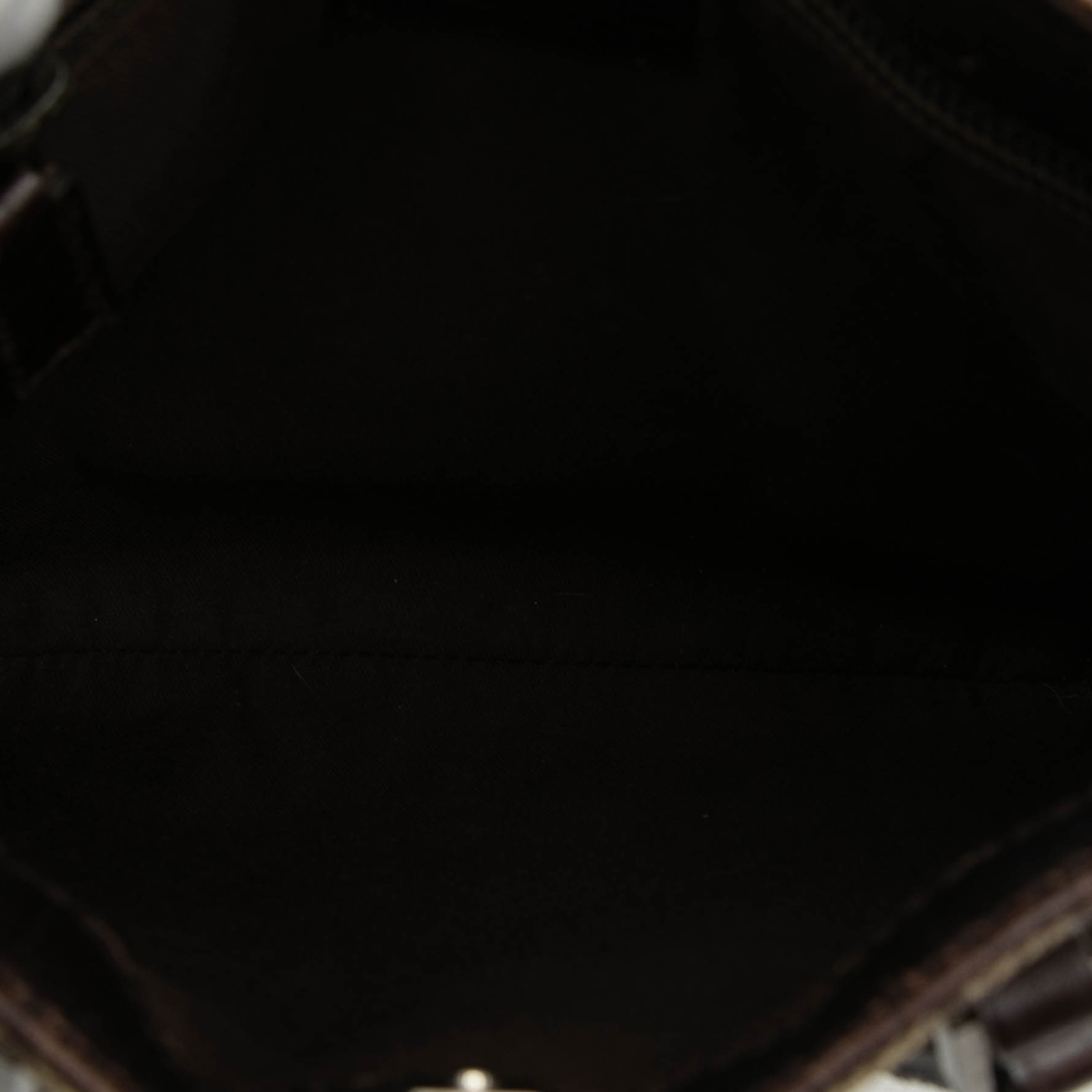 Gucci Gg Supreme Handbag, från Luxclusif, i färgen beige. Klicka för att öppna bilden i stort format