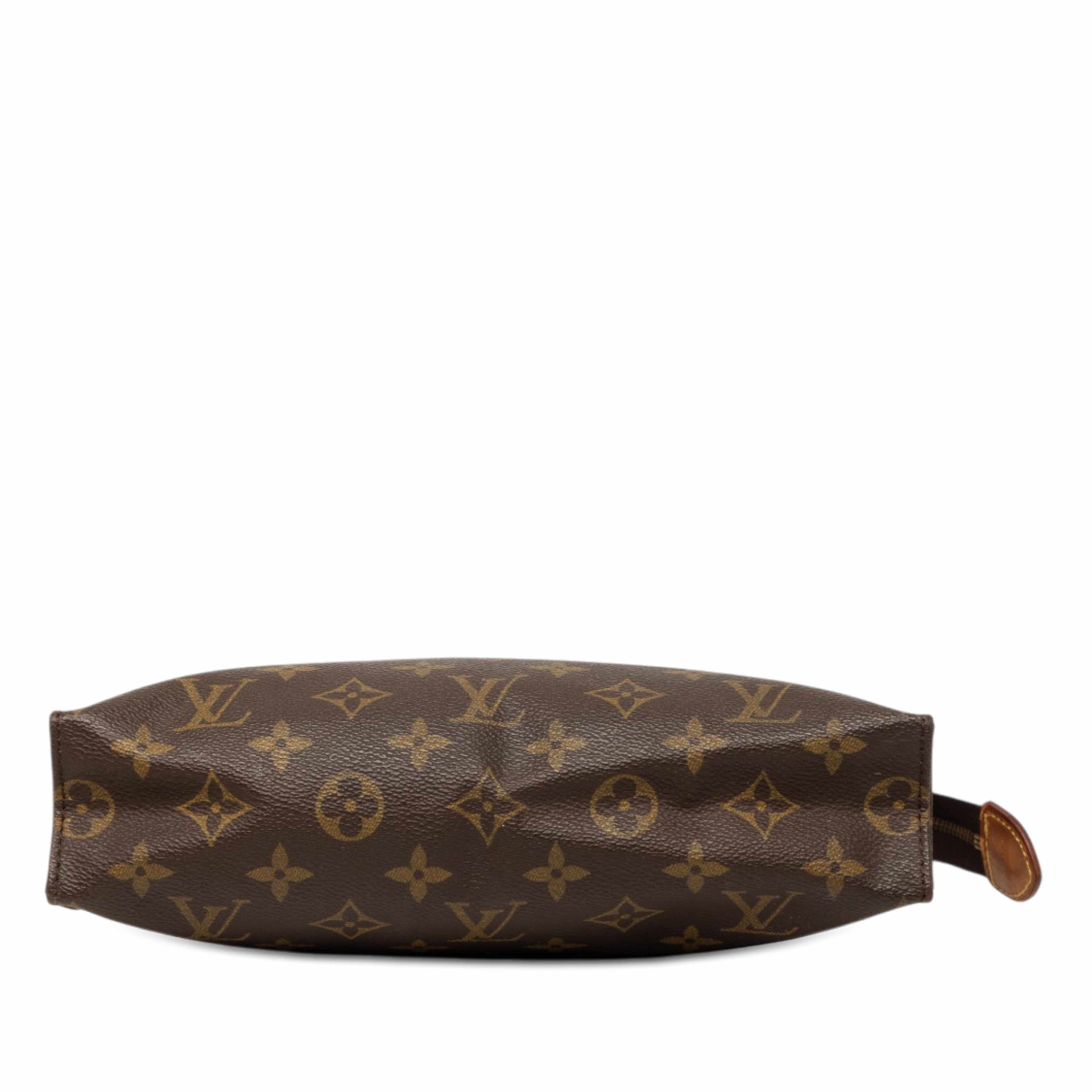 Louis Vuitton Monogram Toiletry Pouch 26, från Luxclusif, i färgen brun. Klicka för att öppna bilden i stort format