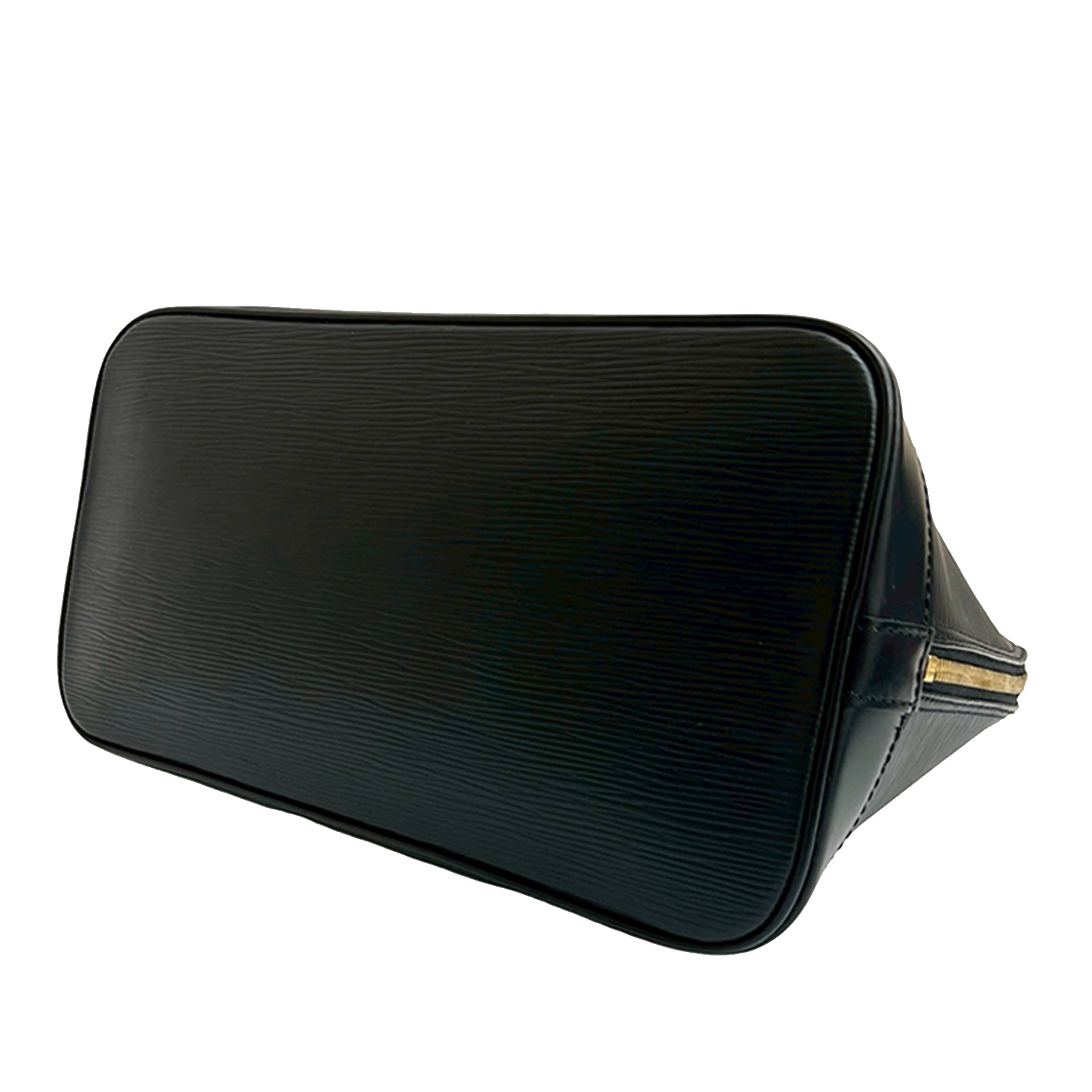 Louis Vuitton Epi Alma Pm, från Luxclusif, i färgen black. Klicka för att öppna bilden i stort format