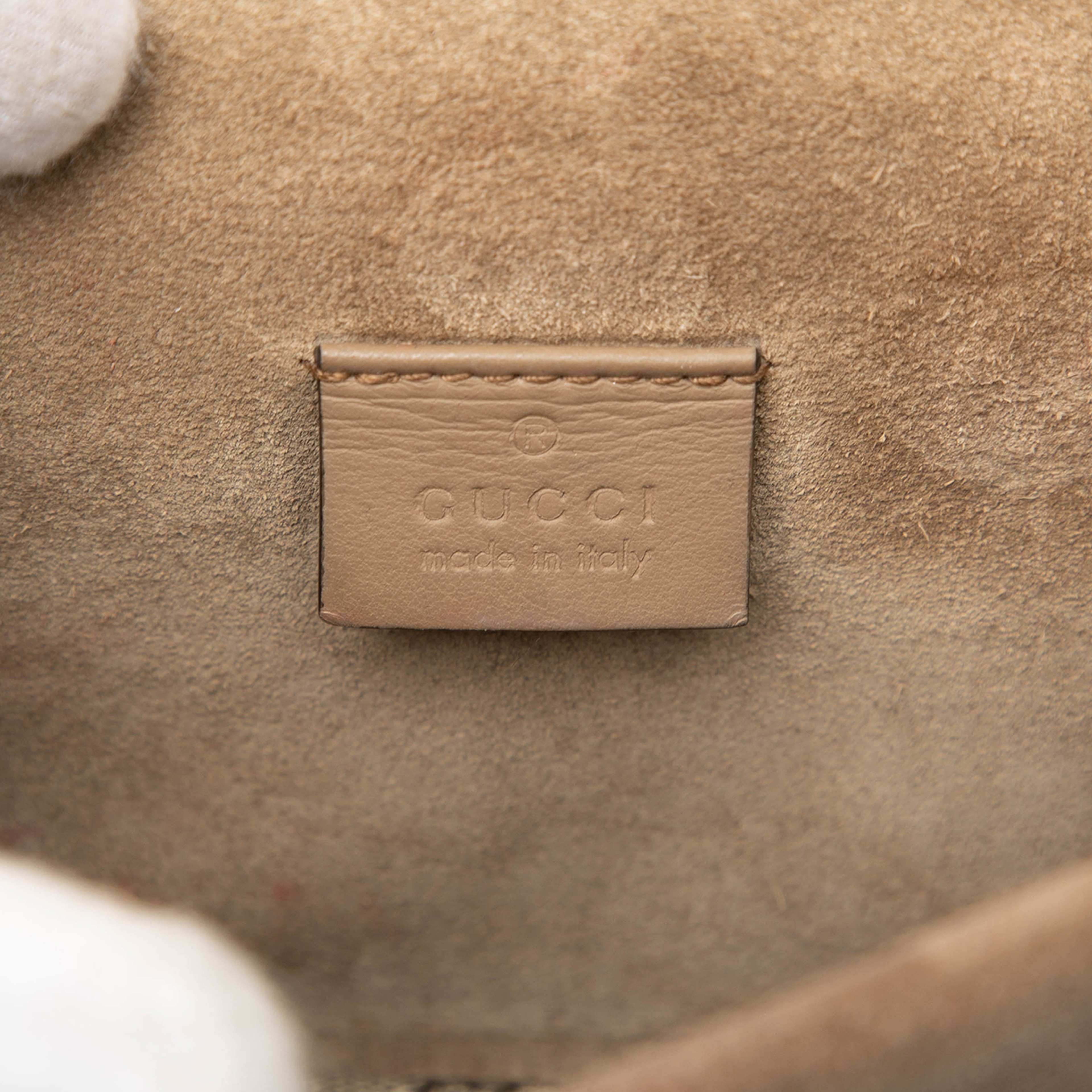 Gucci Small Gg Supreme Dionysus Crossbody, från Luxclusif, i färgen beige. Klicka för att öppna bilden i stort format