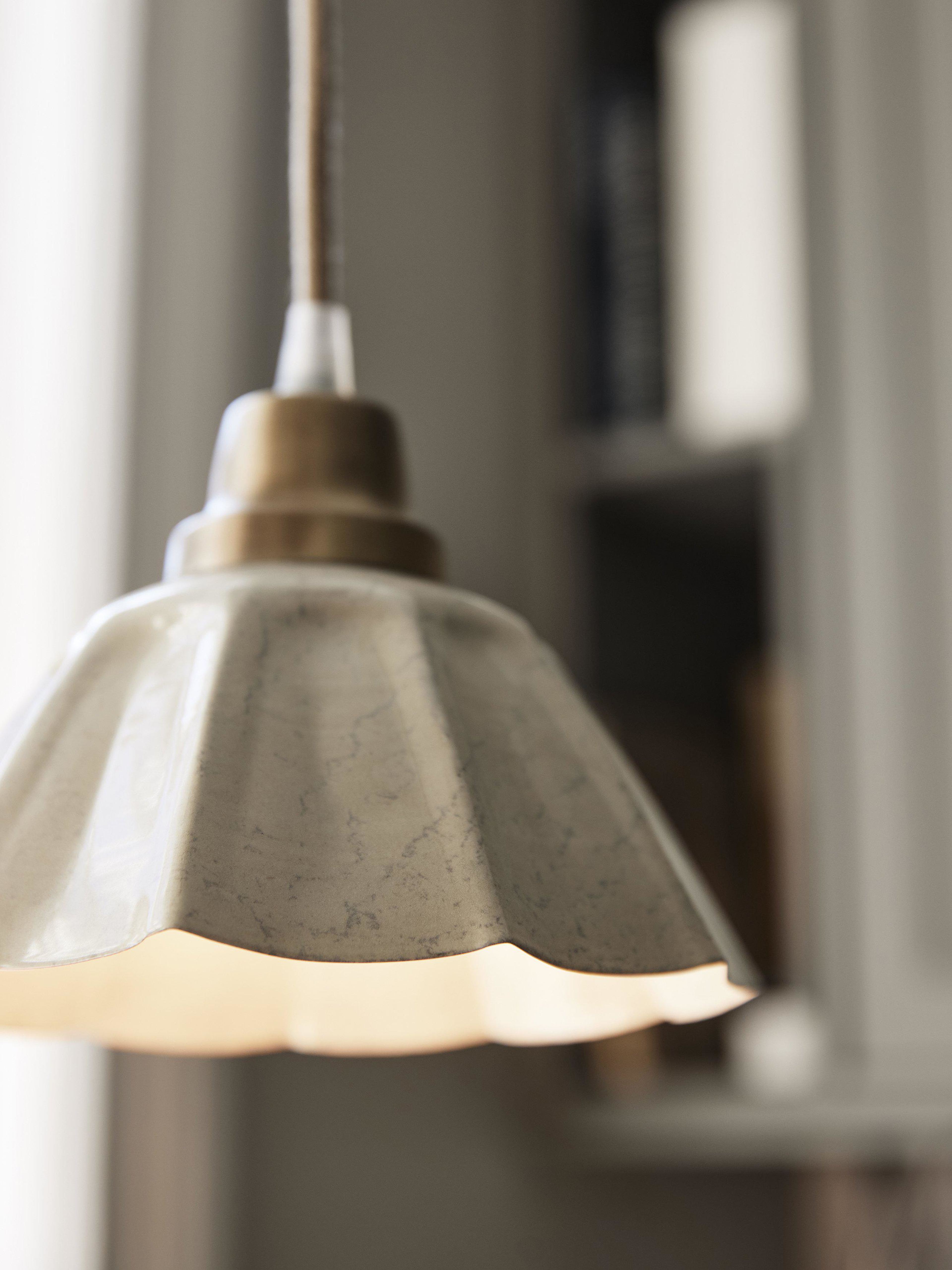Ester Fönsterlampa