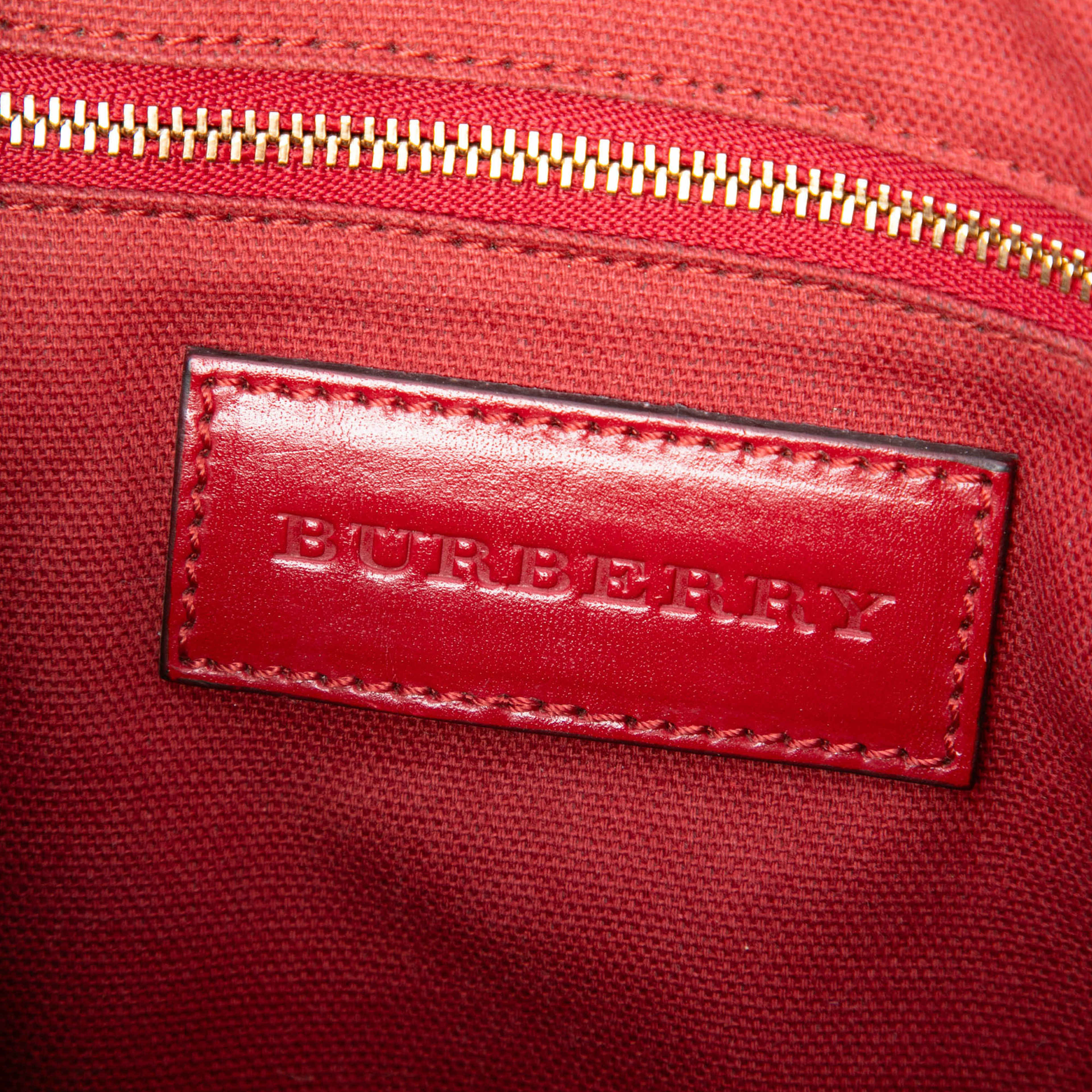 Burberry Small Haymarket Check Coated Canvas Blaze Satchel, från Luxclusif, i färgen beige. Klicka för att öppna bilden i stort format